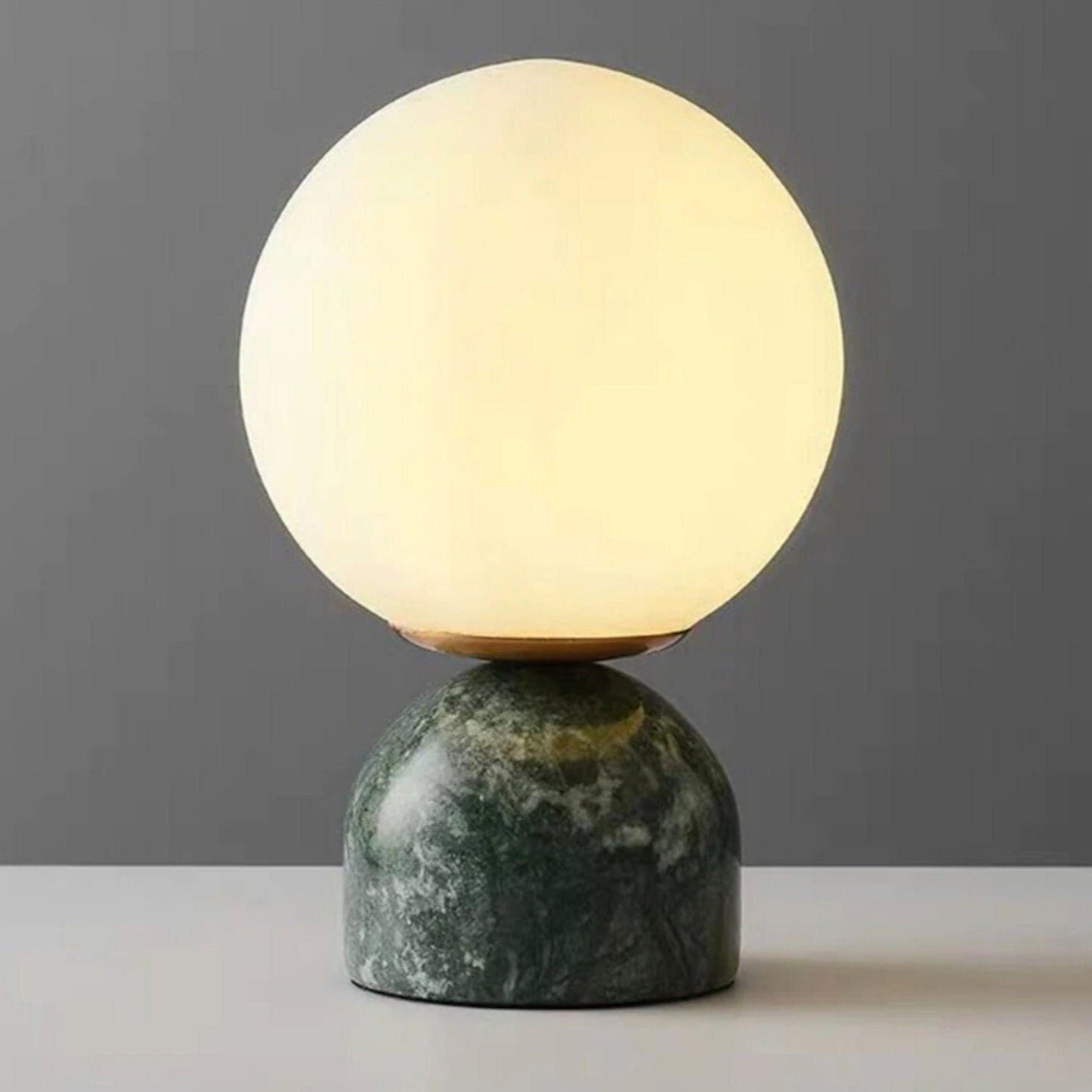 Dirella - Lampe de table sphérique contemporaine en marbre