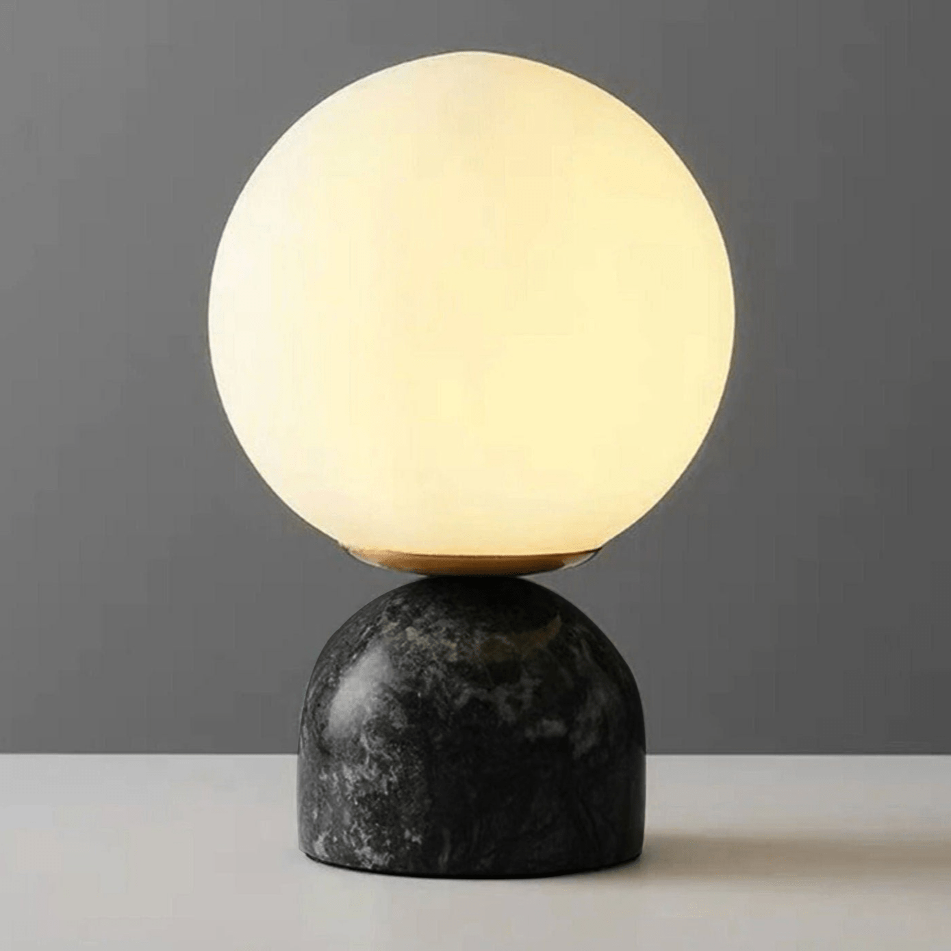Dirella - Lampe de table sphérique contemporaine en marbre