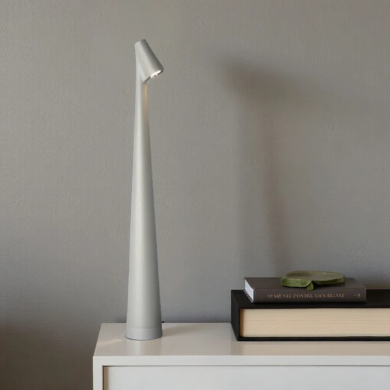 Velmora – Lampada da Tavolo Moderna Minimalista
