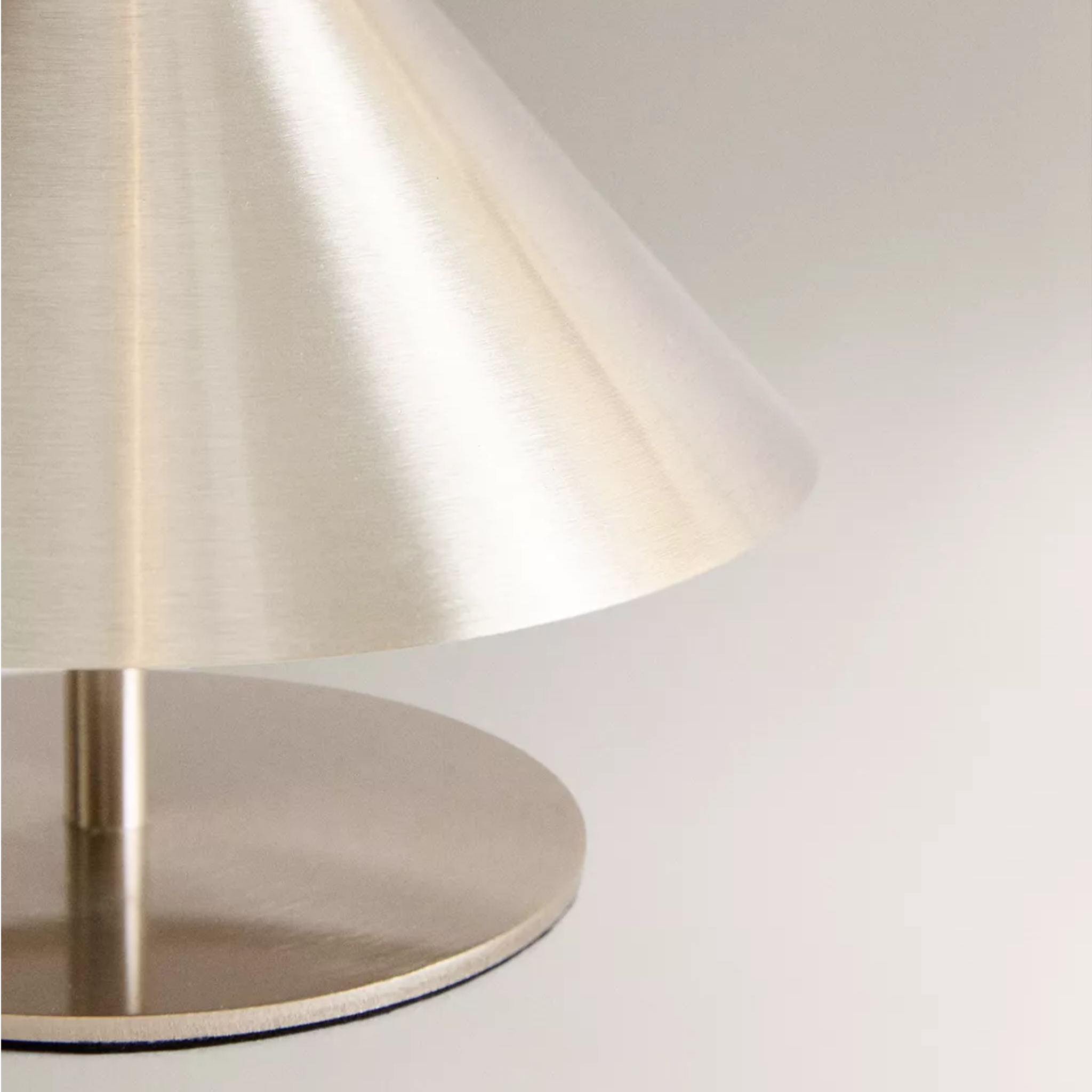Lumeart – Lampada da tavolo touch con luce soffusa