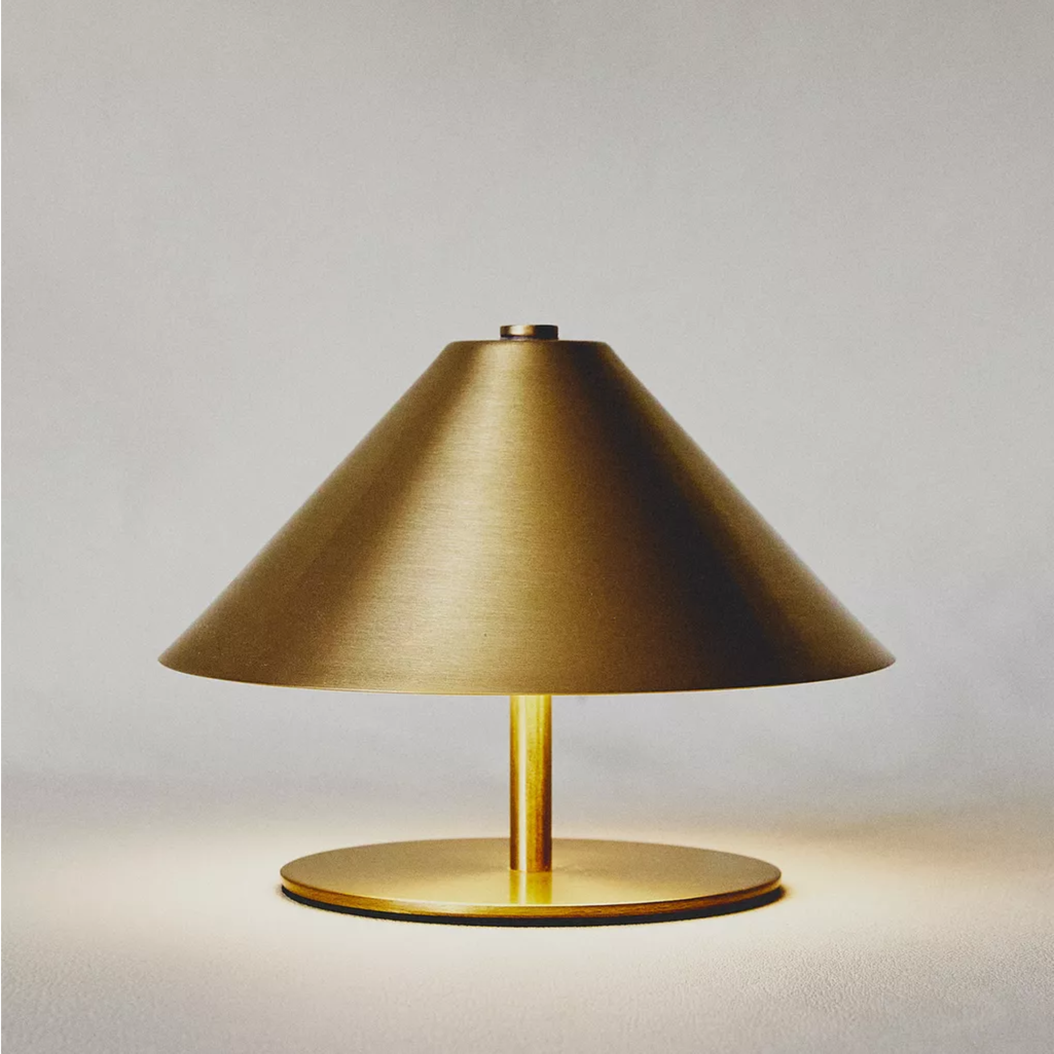 Lumeart – Lampada da tavolo touch con luce soffusa