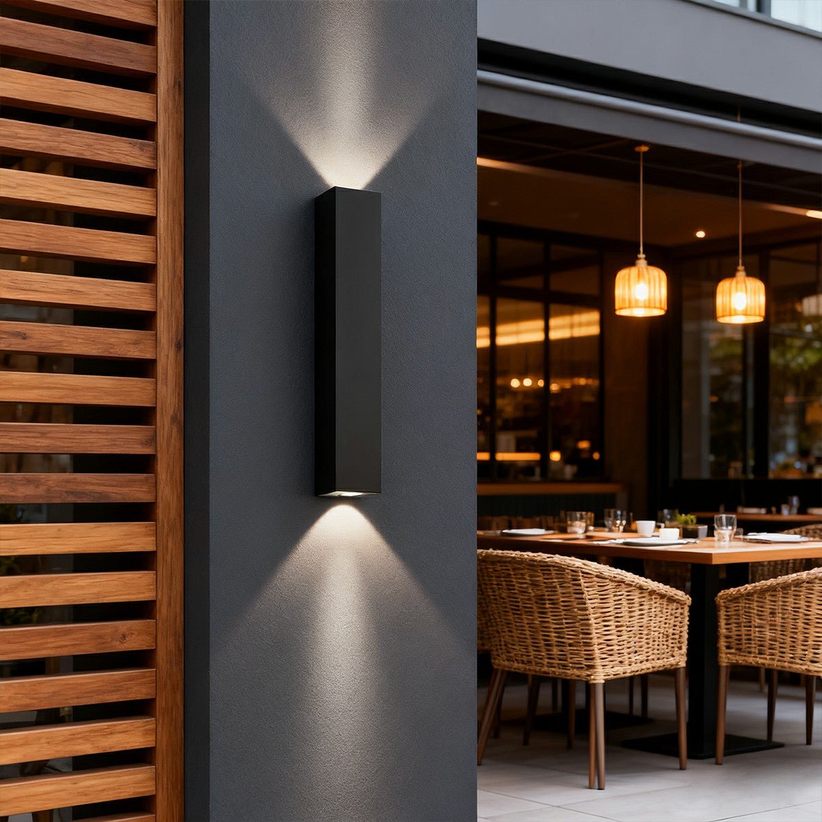 Faye - Applique murale LED extérieure haut-bas blanc chaud IP65