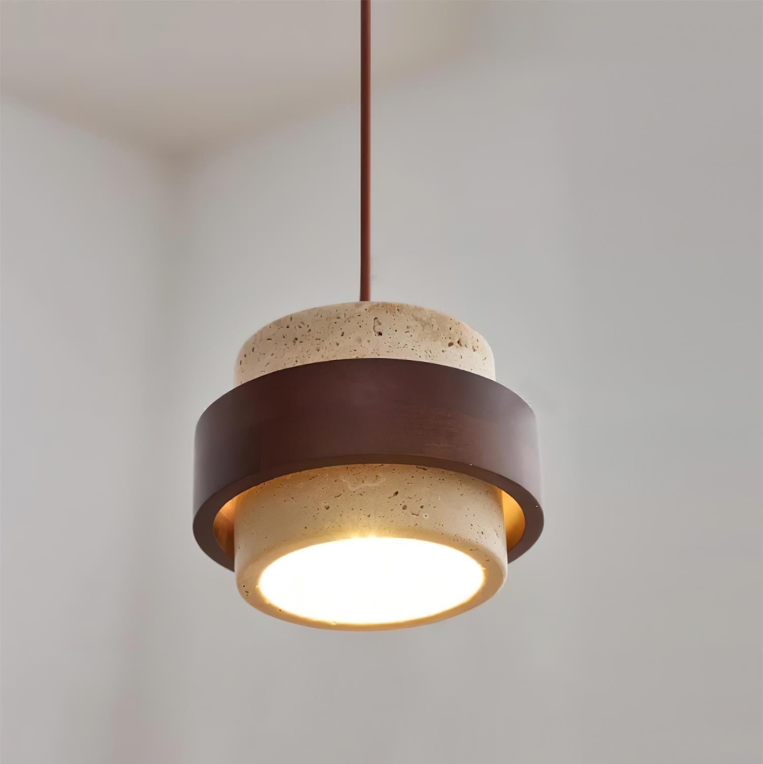 Aurelian – Lampada a sospensione in travertino