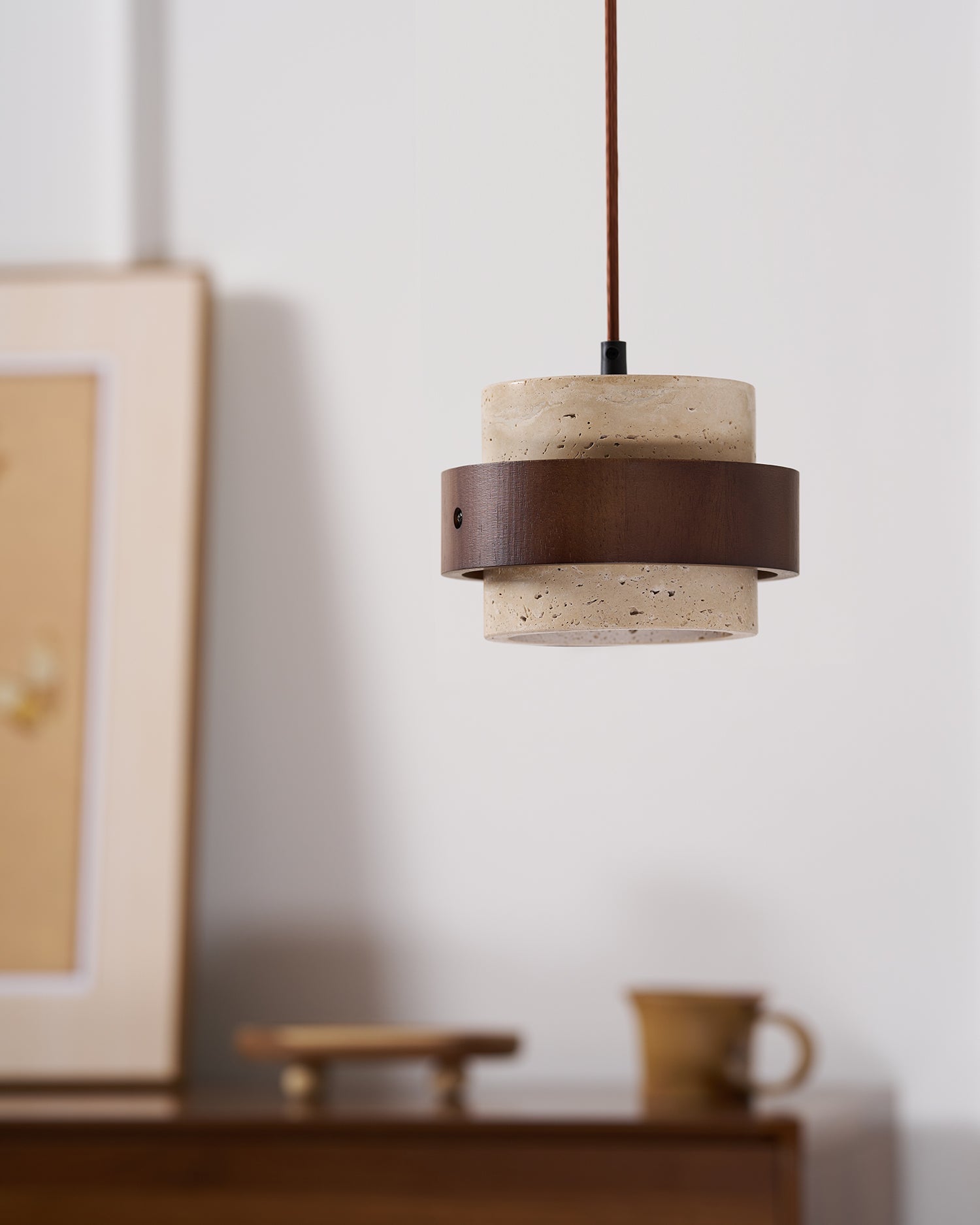 Aurelian – Lampada a sospensione in travertino