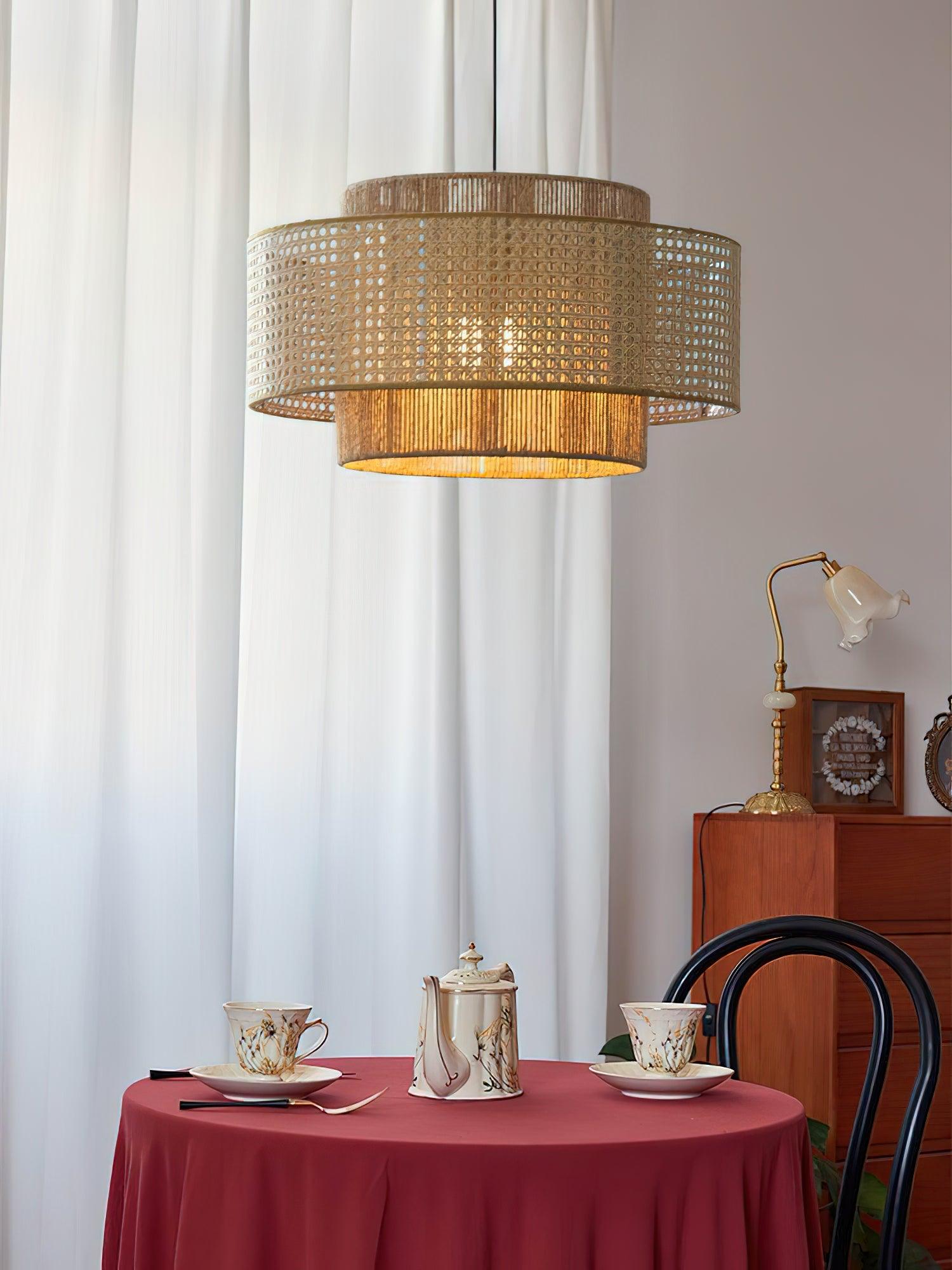 Ulshayra – Lampada a sospensione in rattan concentrico