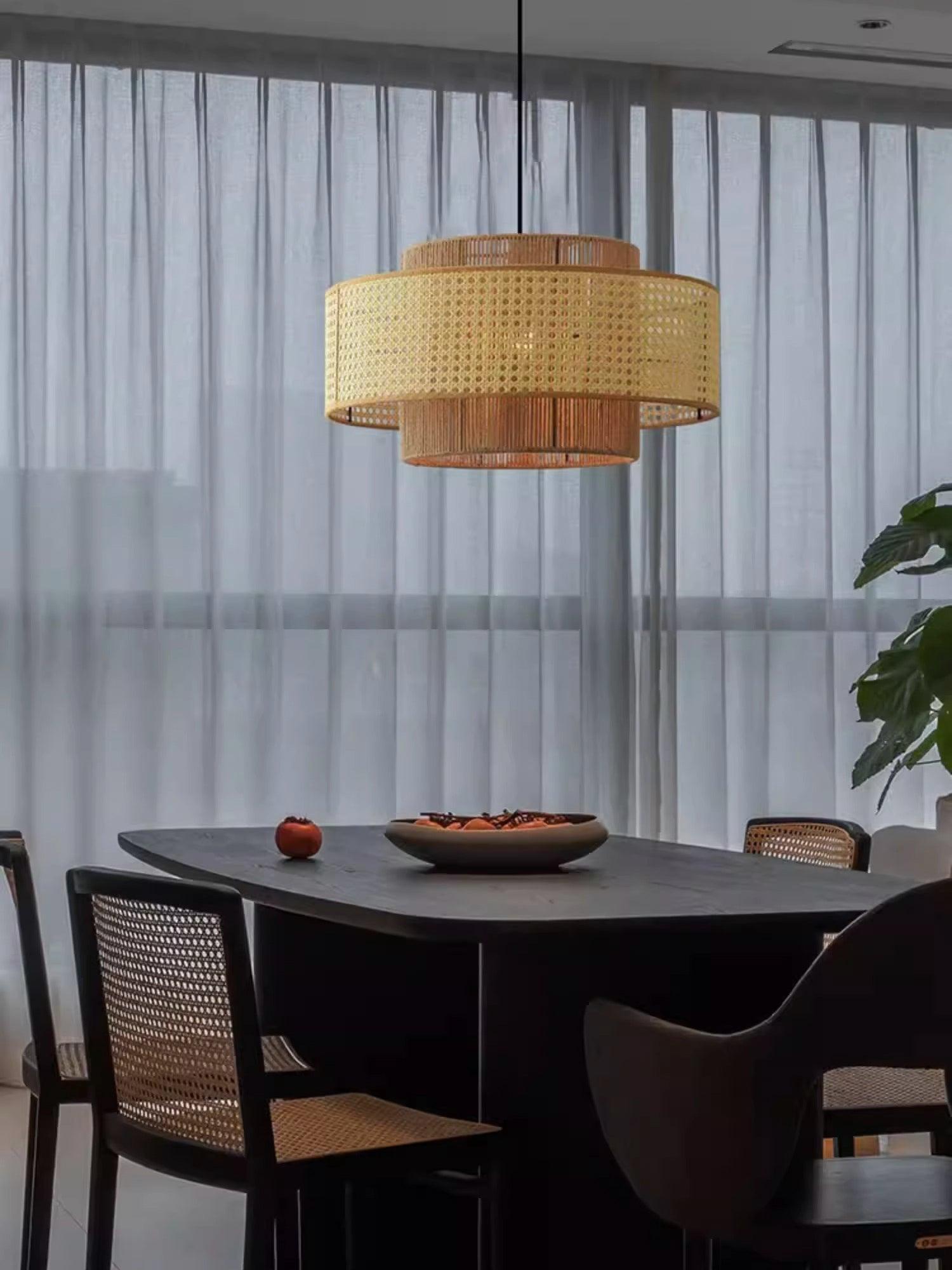 Ulshayra – Lampada a sospensione in rattan concentrico