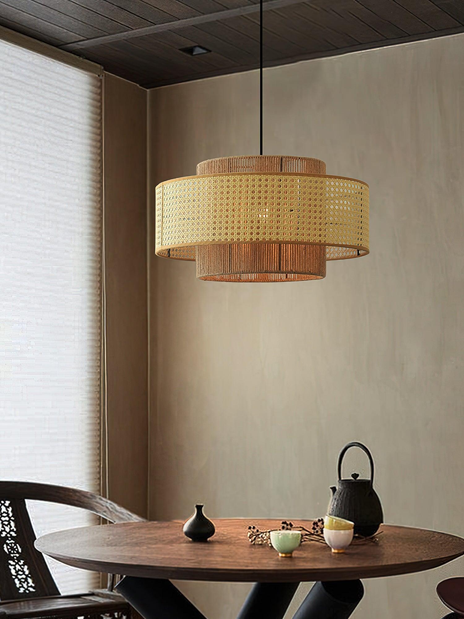 Ulshayra – Lampada a sospensione in rattan concentrico