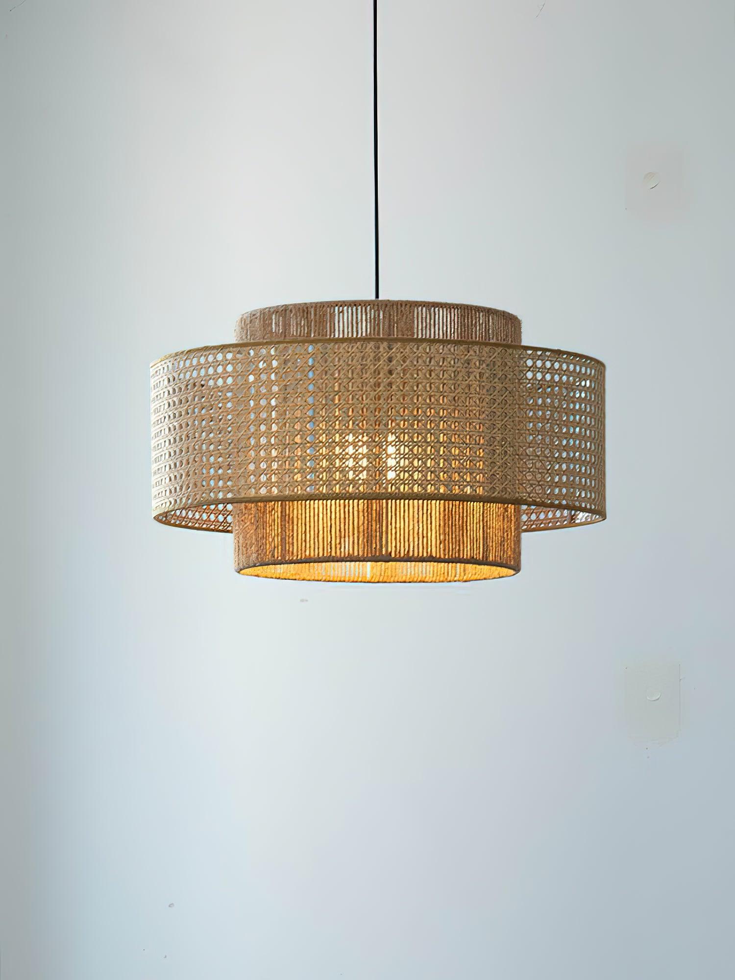 Ulshayra – Lampada a sospensione in rattan concentrico