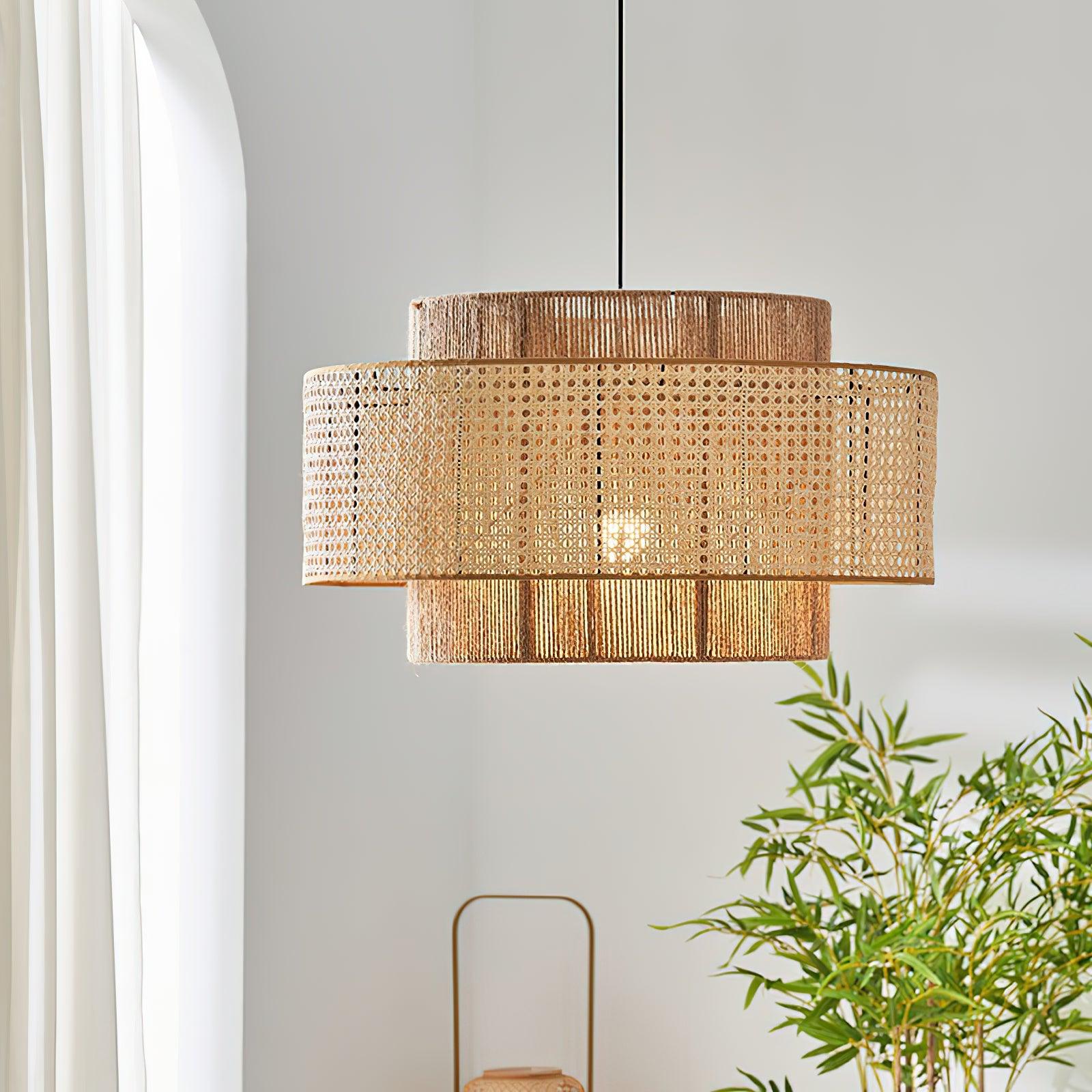 Ulshayra – Lampada a sospensione in rattan concentrico