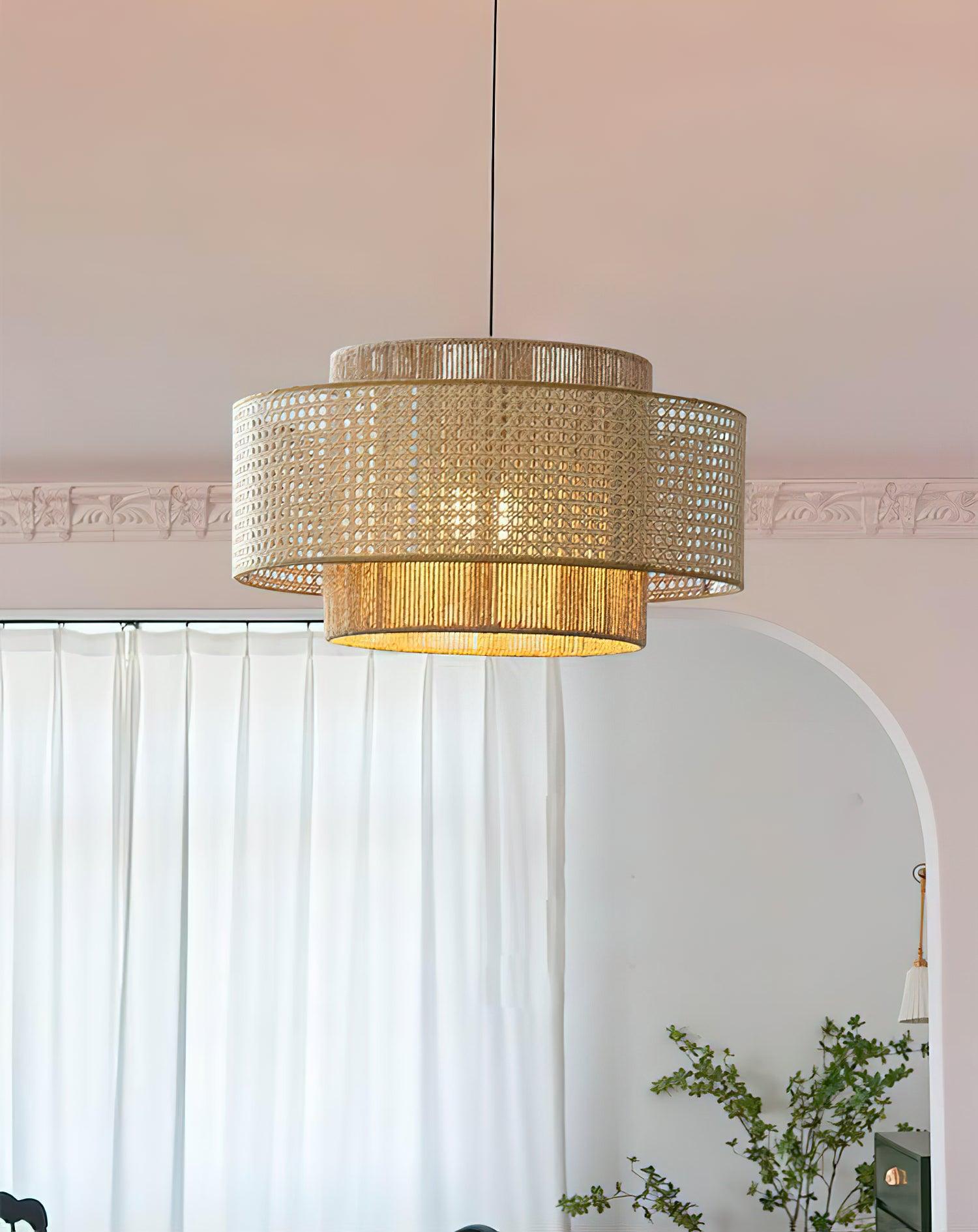 Ulshayra – Lampada a sospensione in rattan concentrico