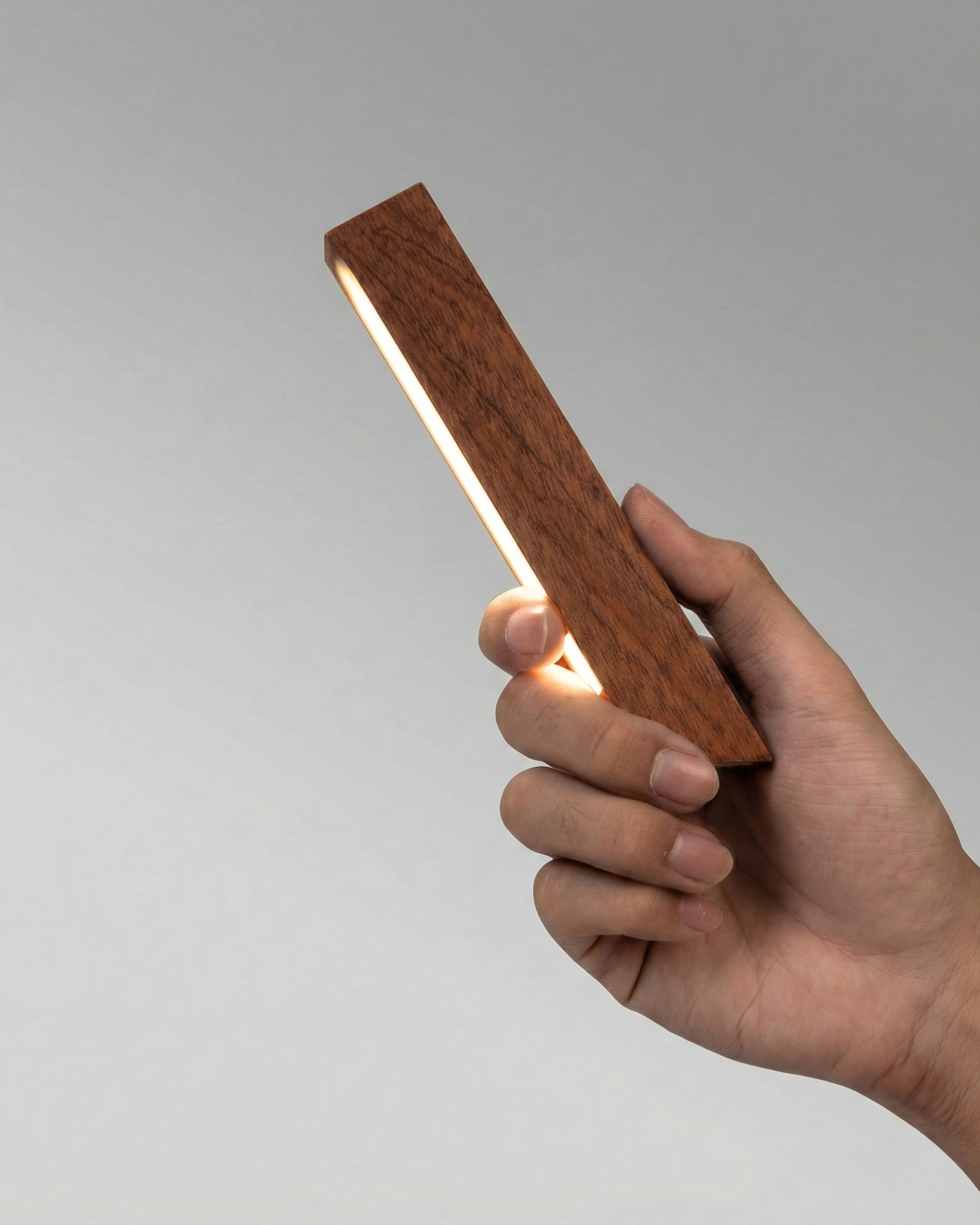 Woodi – Lampada da tavolo senza fili