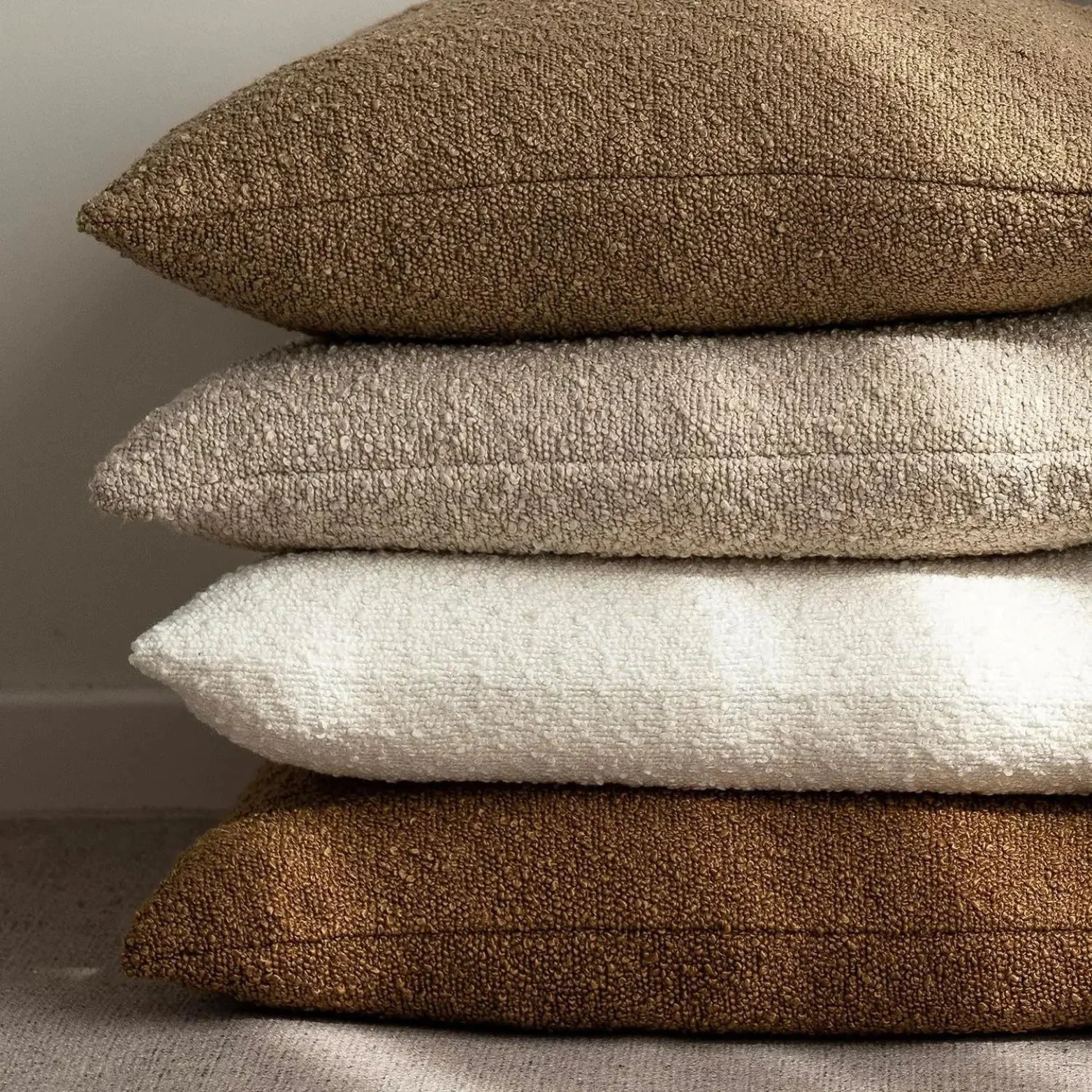 Parion - Housse de coussin premium en bouclé 45 cm x 45 cm