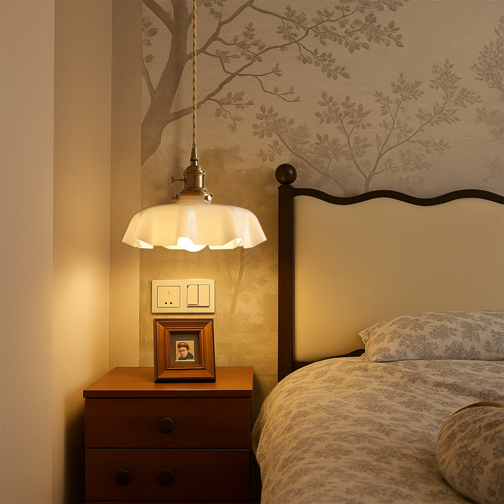 French Style Scalloped Cream Glass Brass Pendant Lamp - Image 3