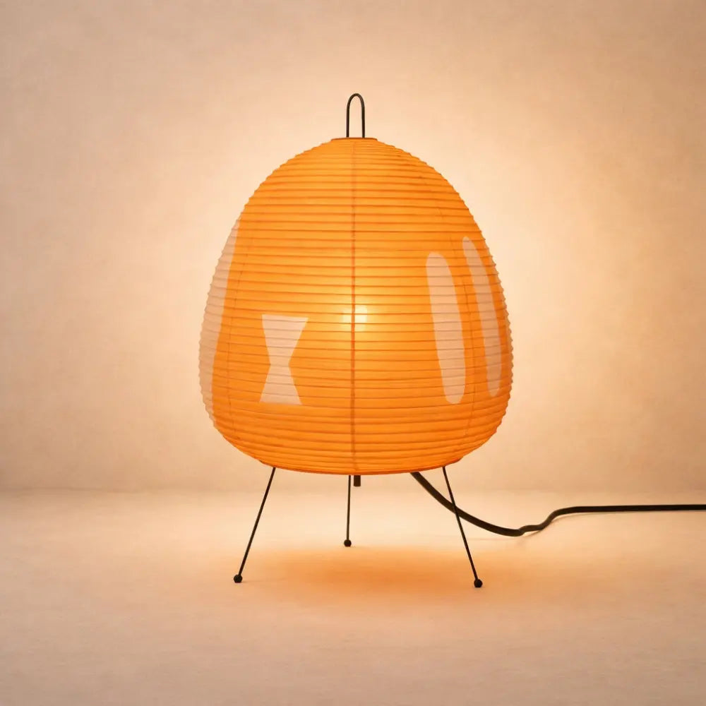 Akoria – Lampada da tavolo a treppiede in carta washi