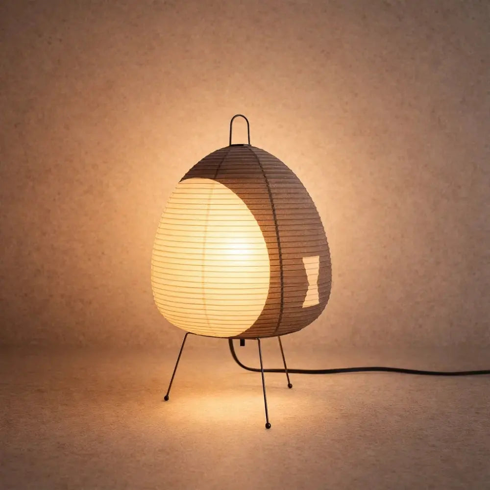 Akoria – Lampada da tavolo a treppiede in carta washi
