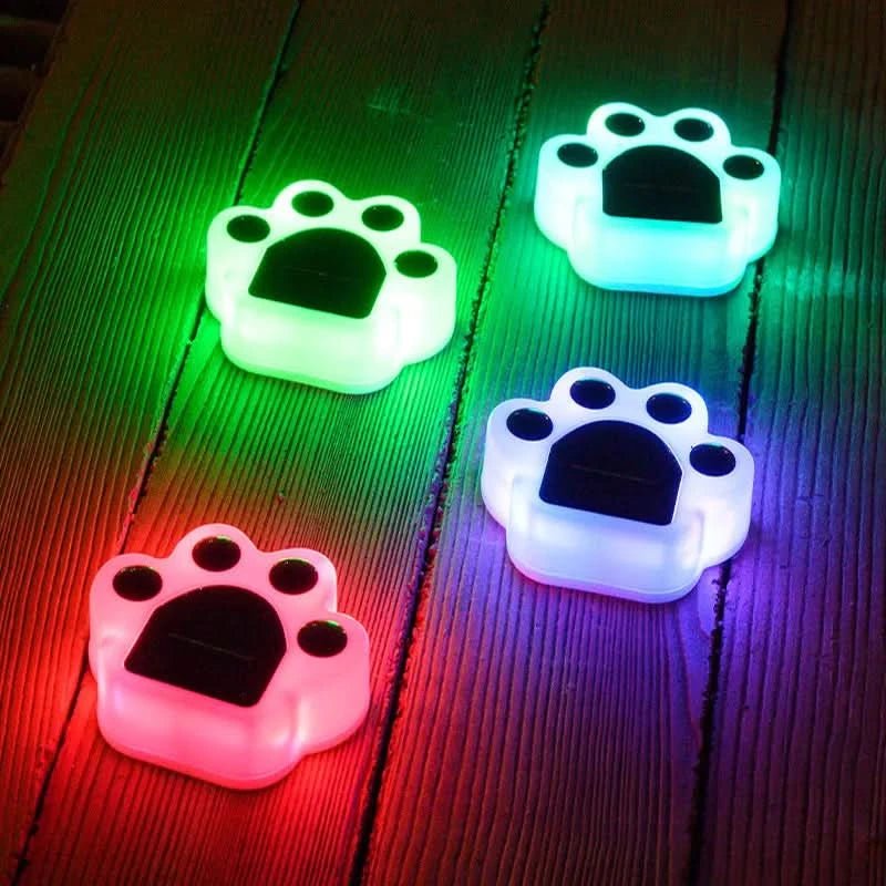Pawlux – Lampada da pavimento LED solare moderna a forma di zampa  
