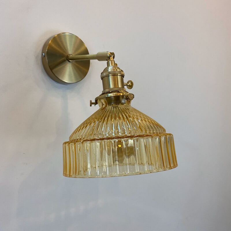 Velorn – Applique murale nordique en laiton avec dôme en verre 1 lumière