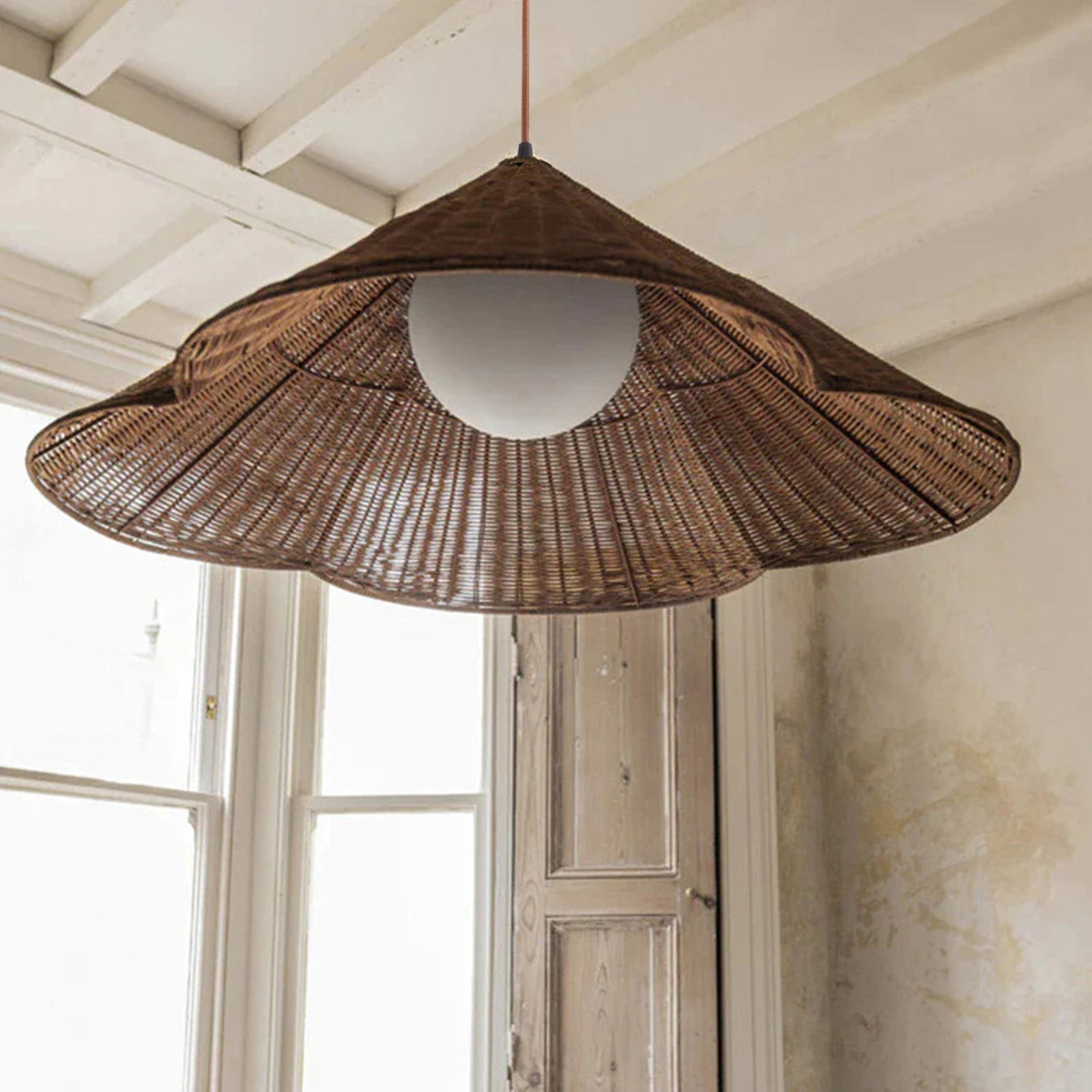 Calyran - Lampada a sospensione retrò in rattan intrecciato con bordi smerlati