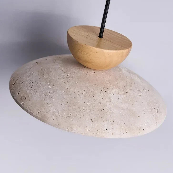 Clavelle - Suspension en travertin