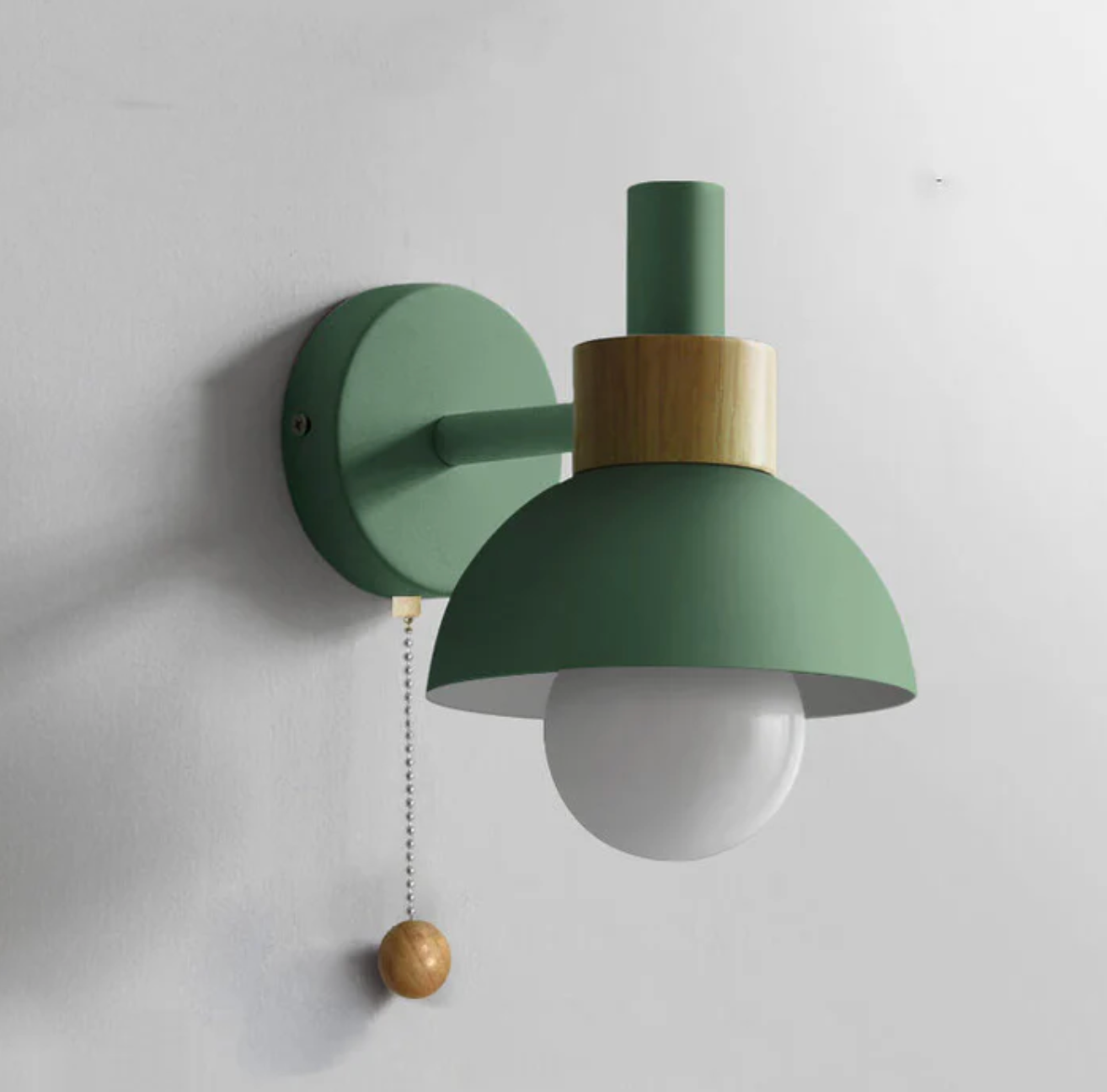 Colme - Lampada da parete in legno con catena a tirante