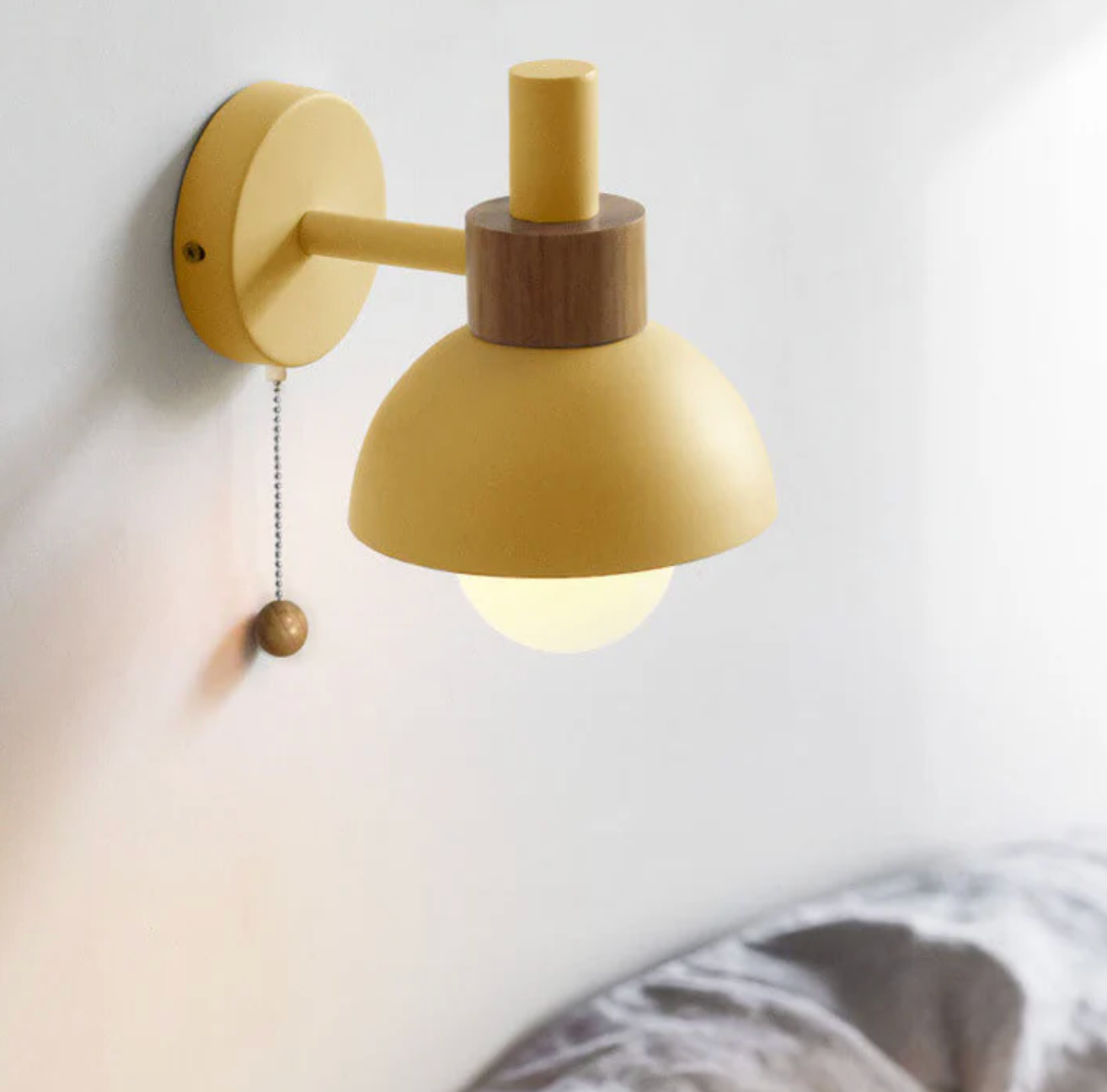 Colme - Lampada da parete in legno con catena a tirante