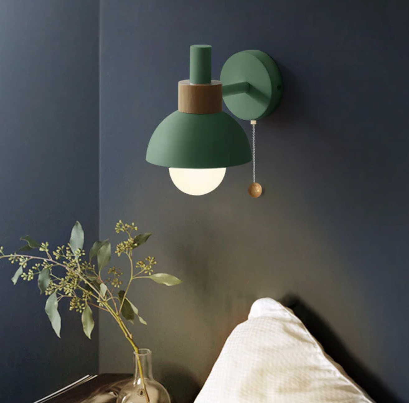 Colme - Lampada da parete in legno con catena a tirante