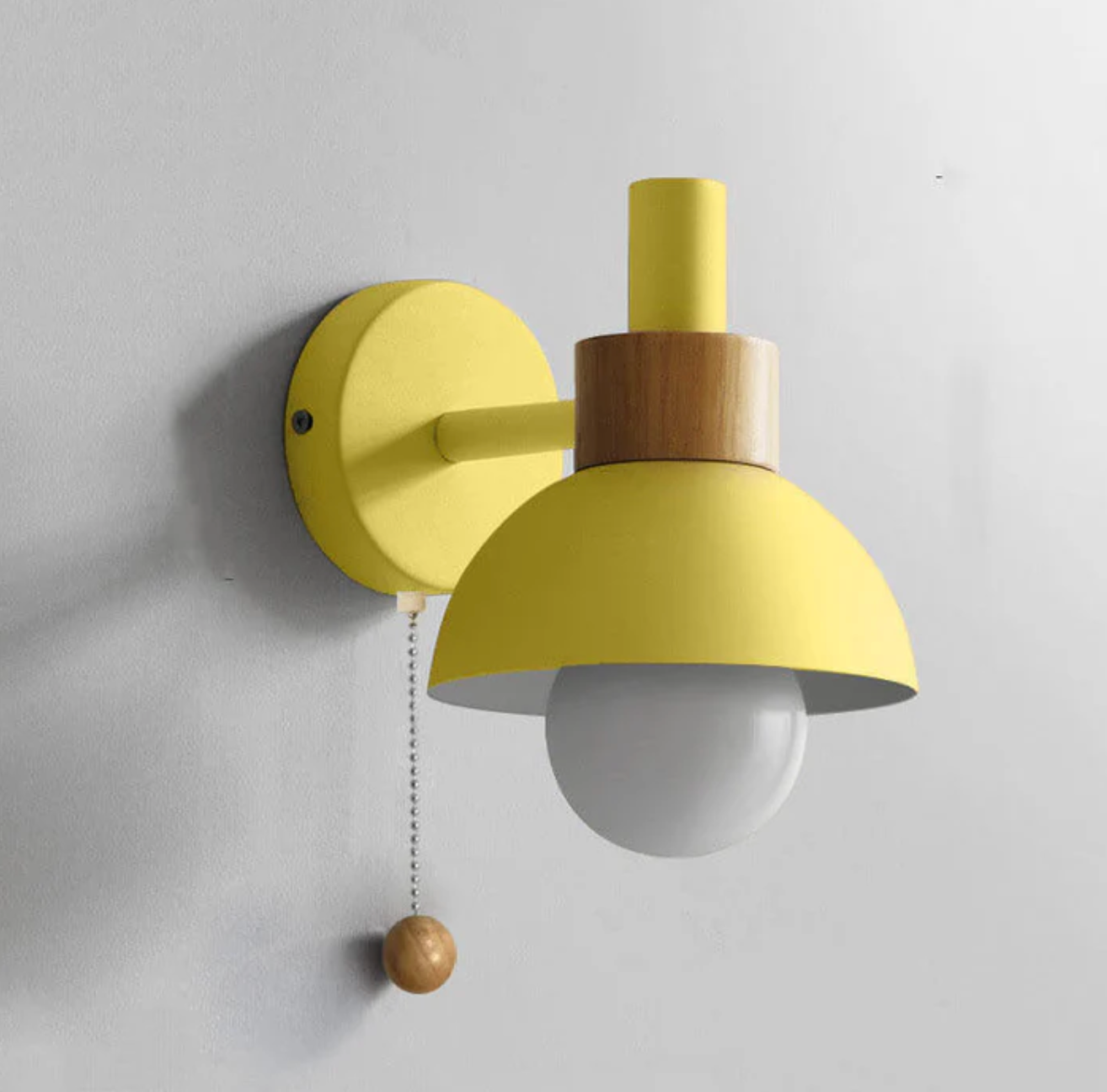 Colme - Lampada da parete in legno con catena a tirante