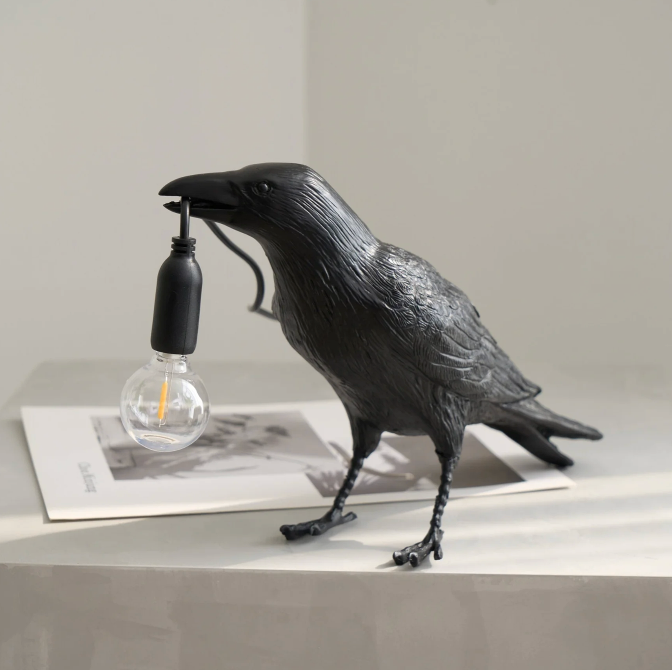 Corvane - Lampe de table oiseau