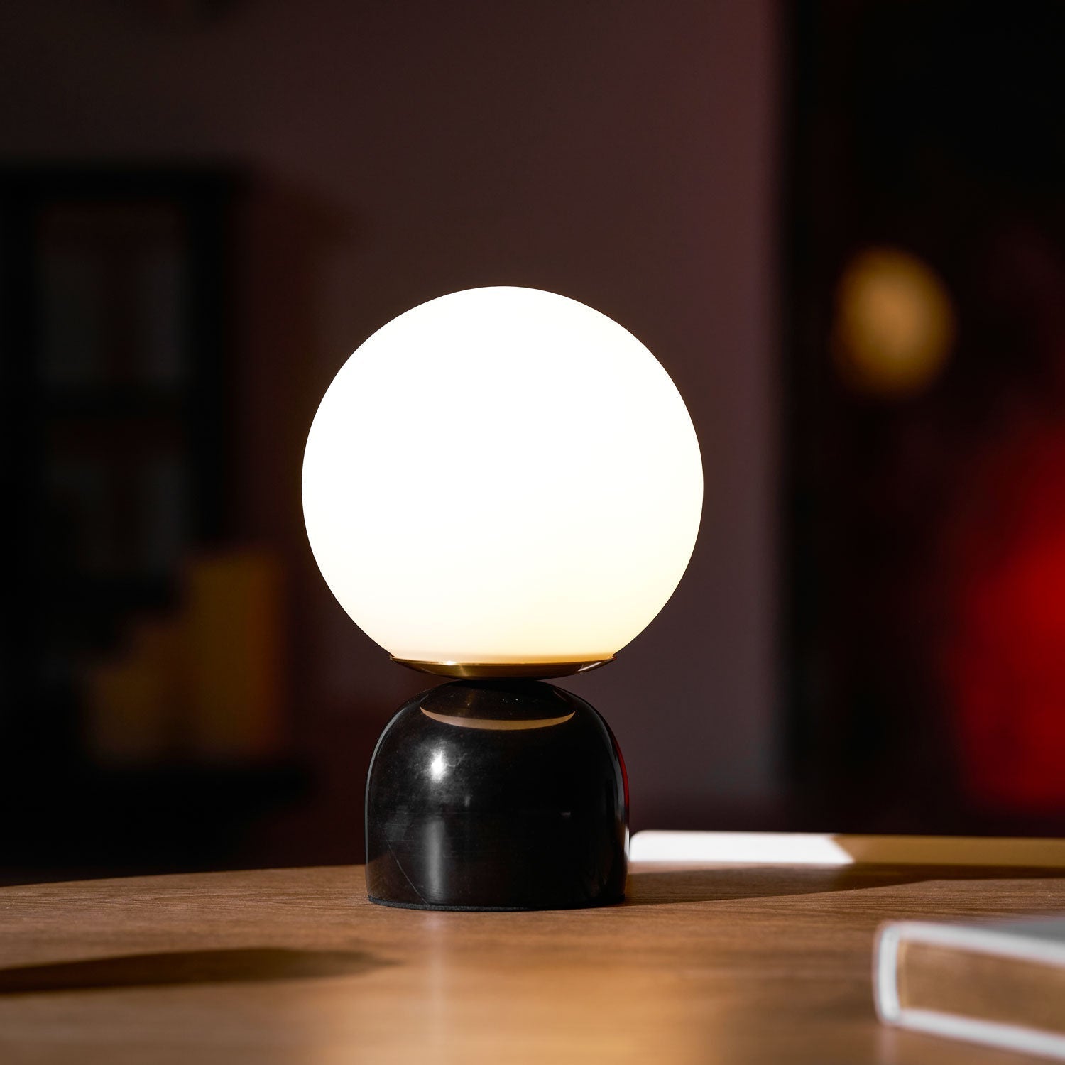 Dirella - Lampe de table sphérique contemporaine en marbre