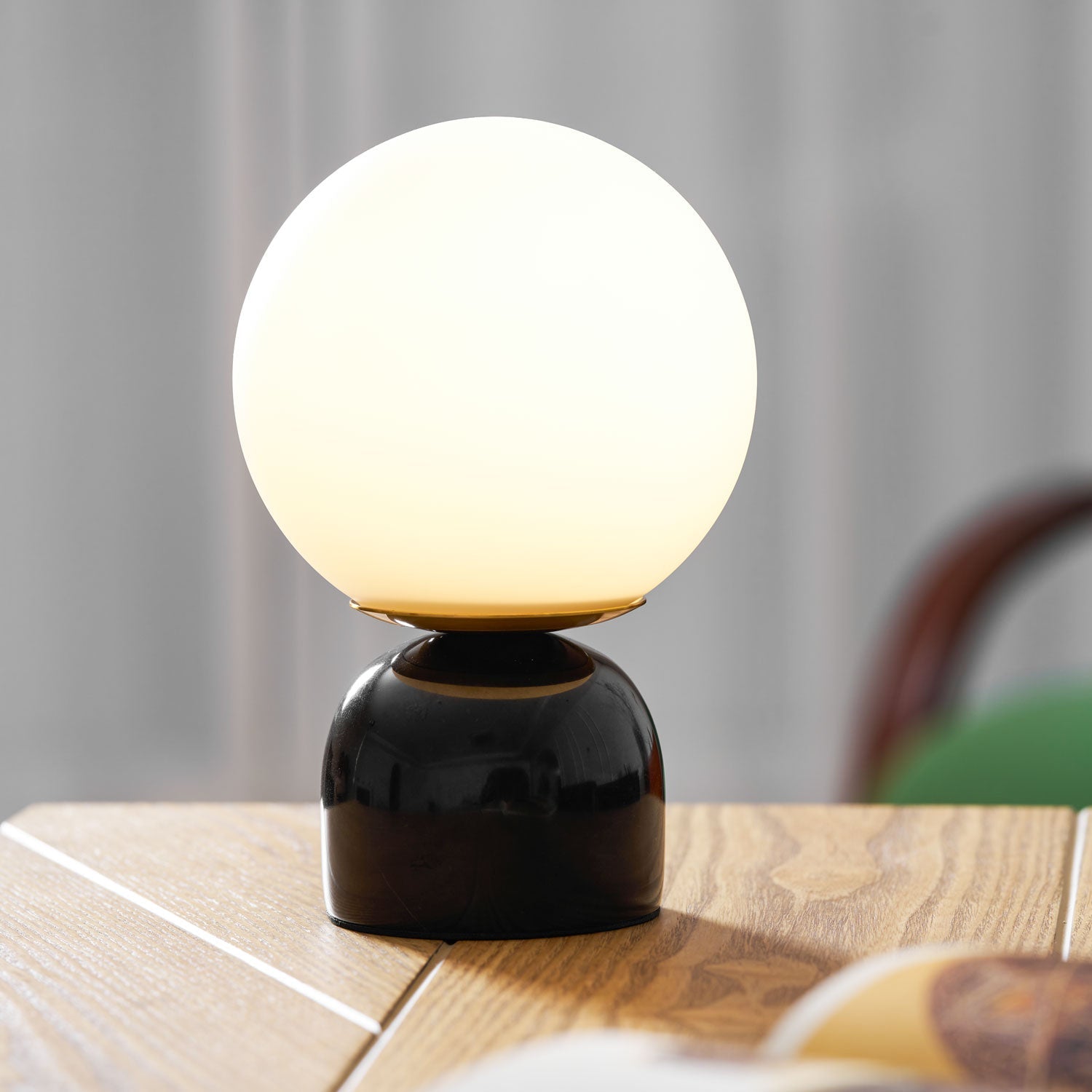 Dirella - Lampe de table sphérique contemporaine en marbre