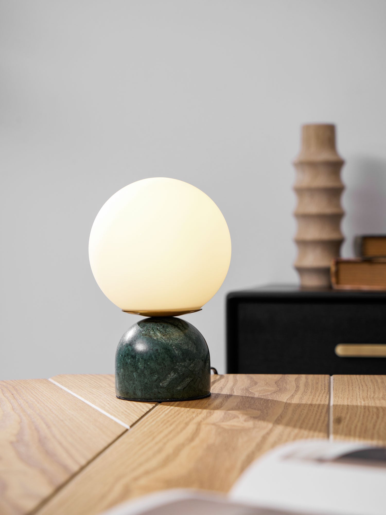 Dirella - Lampe de table sphérique contemporaine en marbre