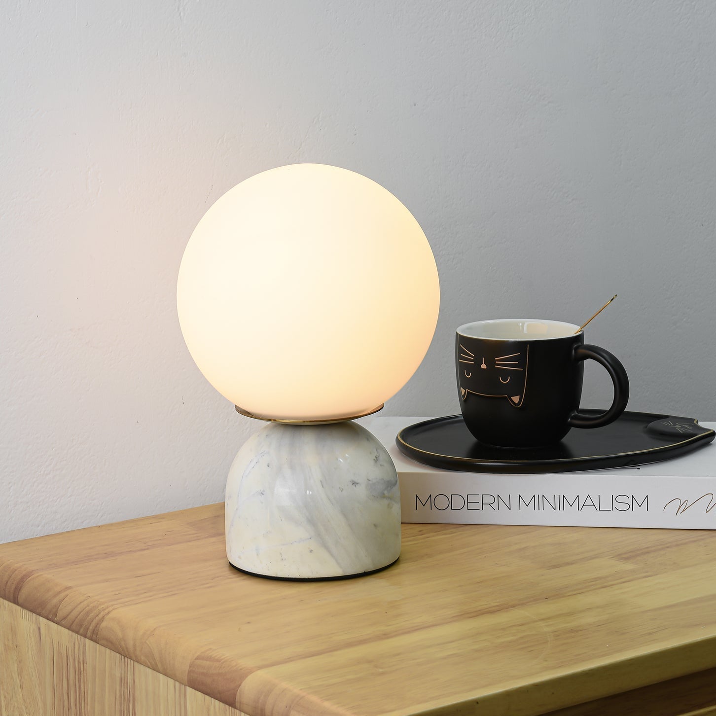 Dirella - Lampe de table sphérique contemporaine en marbre