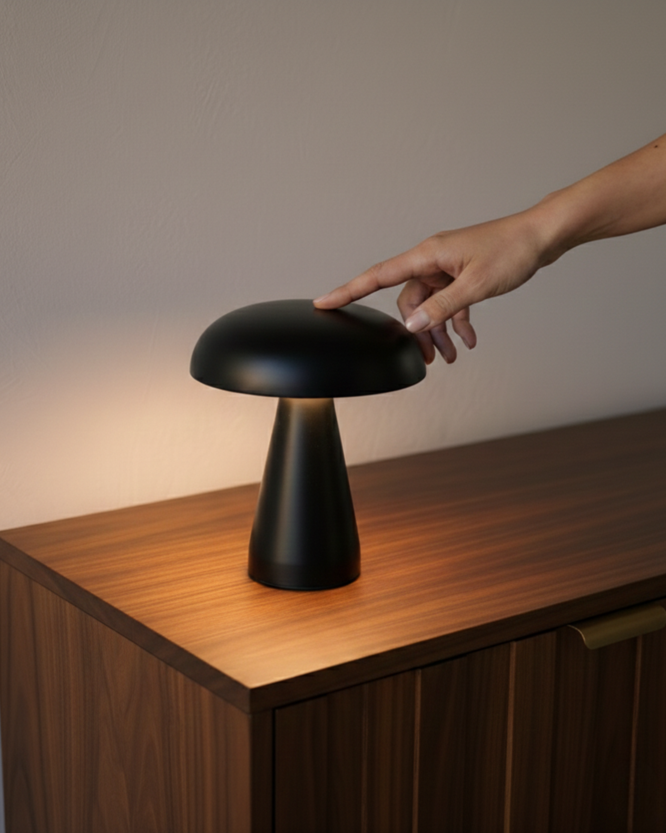 Kemi – Lampada da tavolo senza fili