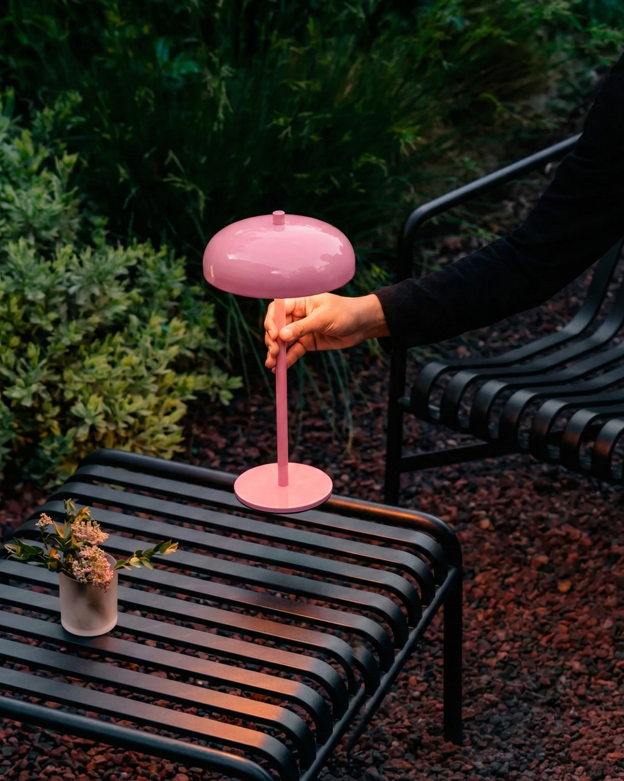 Nari – Lampada da tavolo wireless