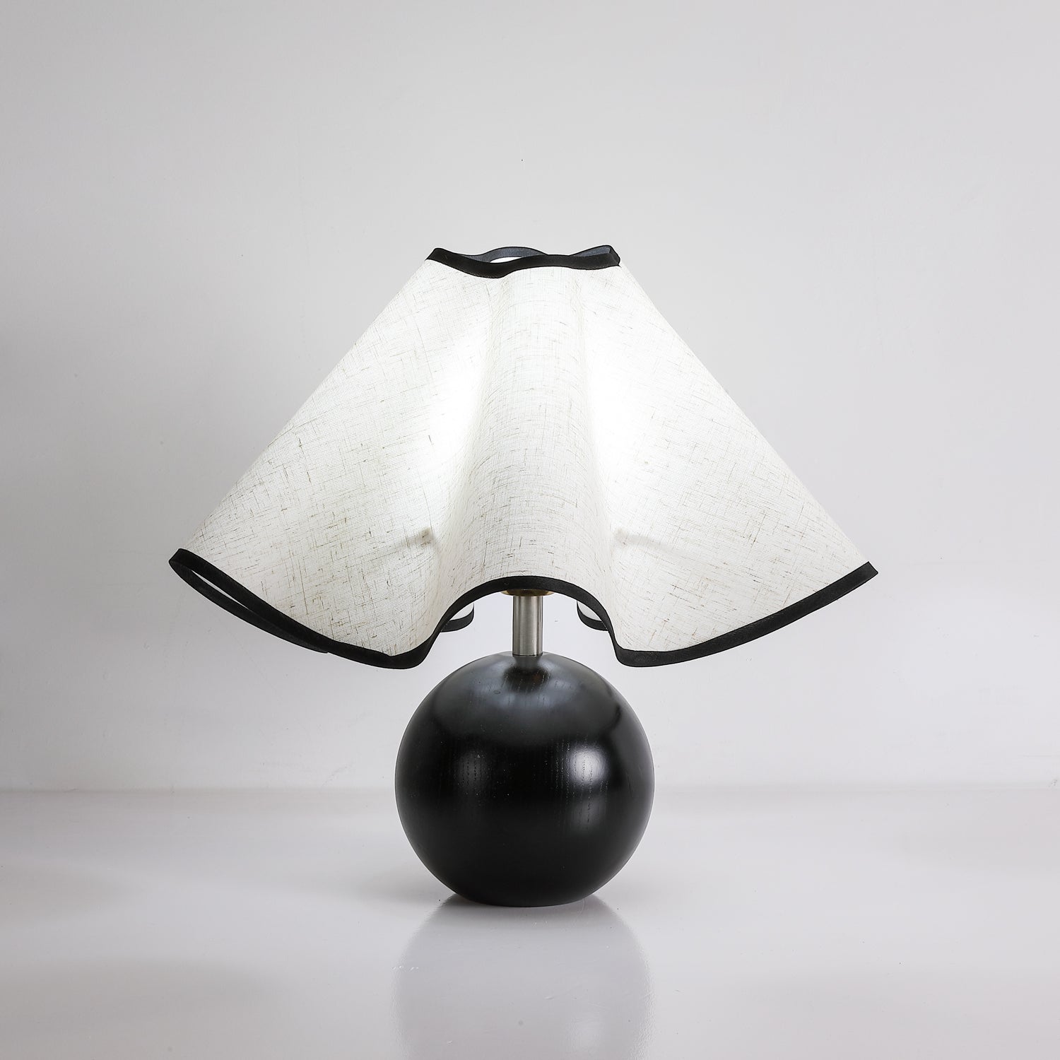 Mirelle - Lampe de table avec abat-jour en tissu motif crête de vague