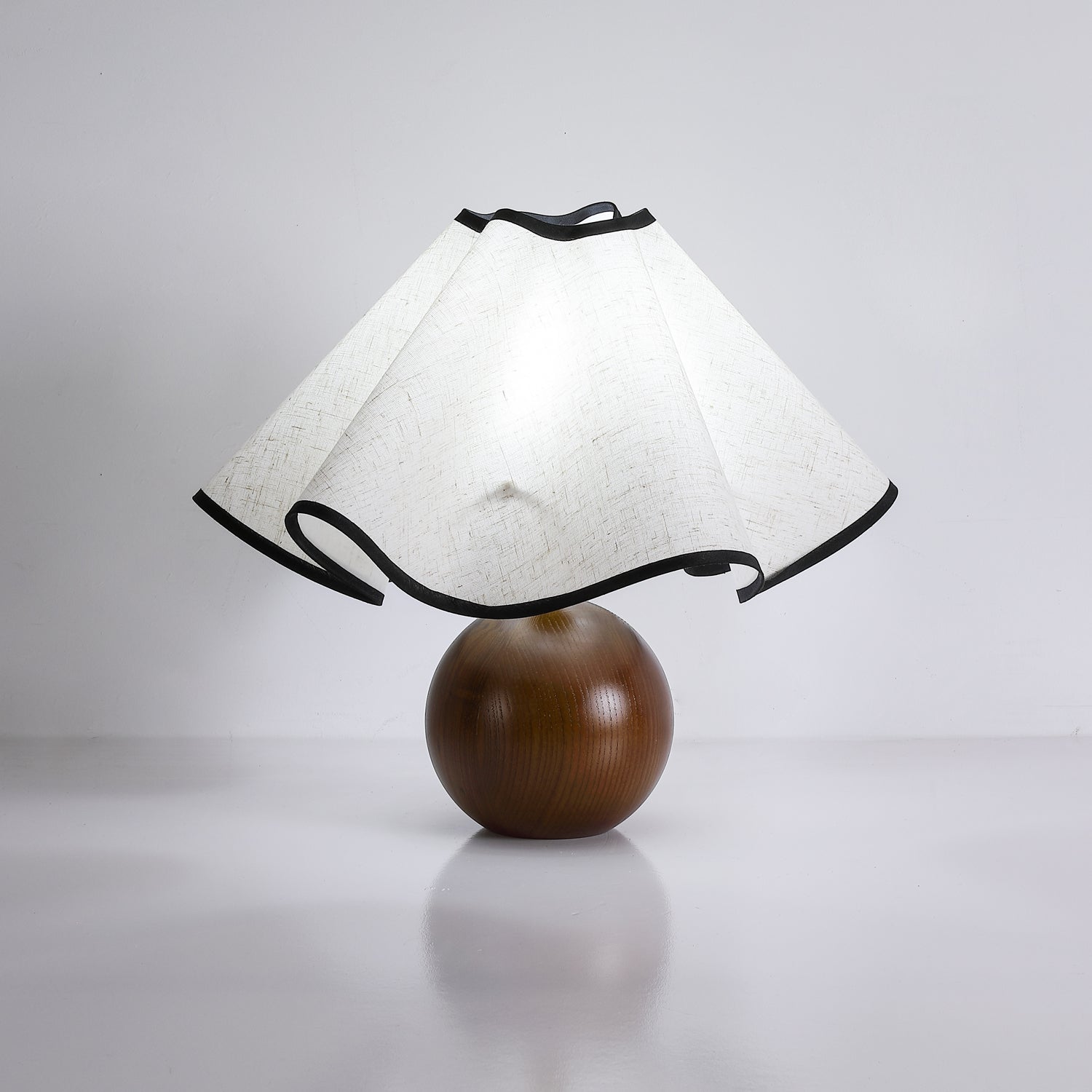 Mirelle - Lampe de table avec abat-jour en tissu motif crête de vague