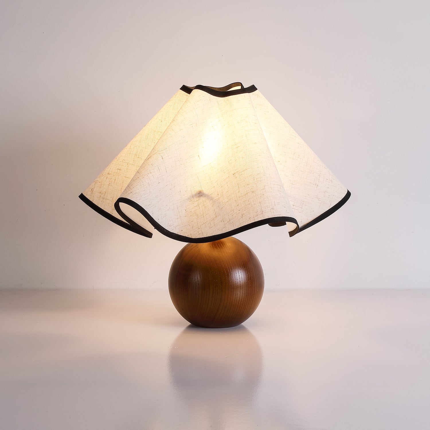 Mirelle - Lampe de table avec abat-jour en tissu motif crête de vague