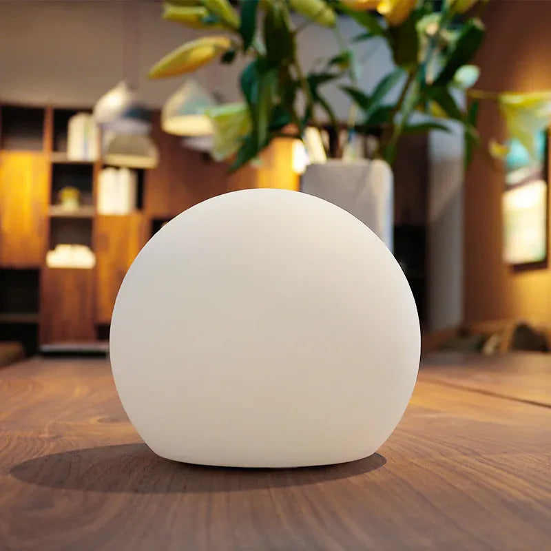 Lunoré – Cordless LED Globe Moon Table Lamp
