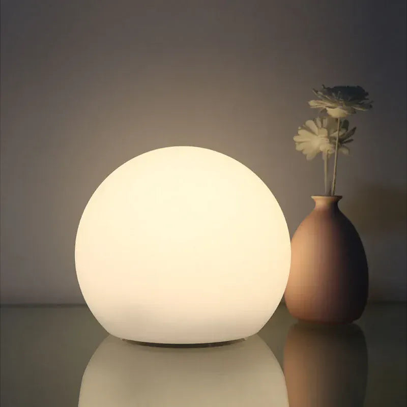 Lunoré – Cordless LED Globe Moon Table Lamp