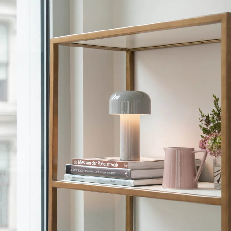 Lumivia - Lampada da Tavolo Portatile a LED Illuminazione Elegante