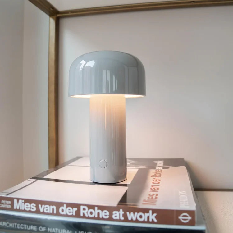 Lumivia - Lampada da Tavolo Portatile a LED Illuminazione Elegante