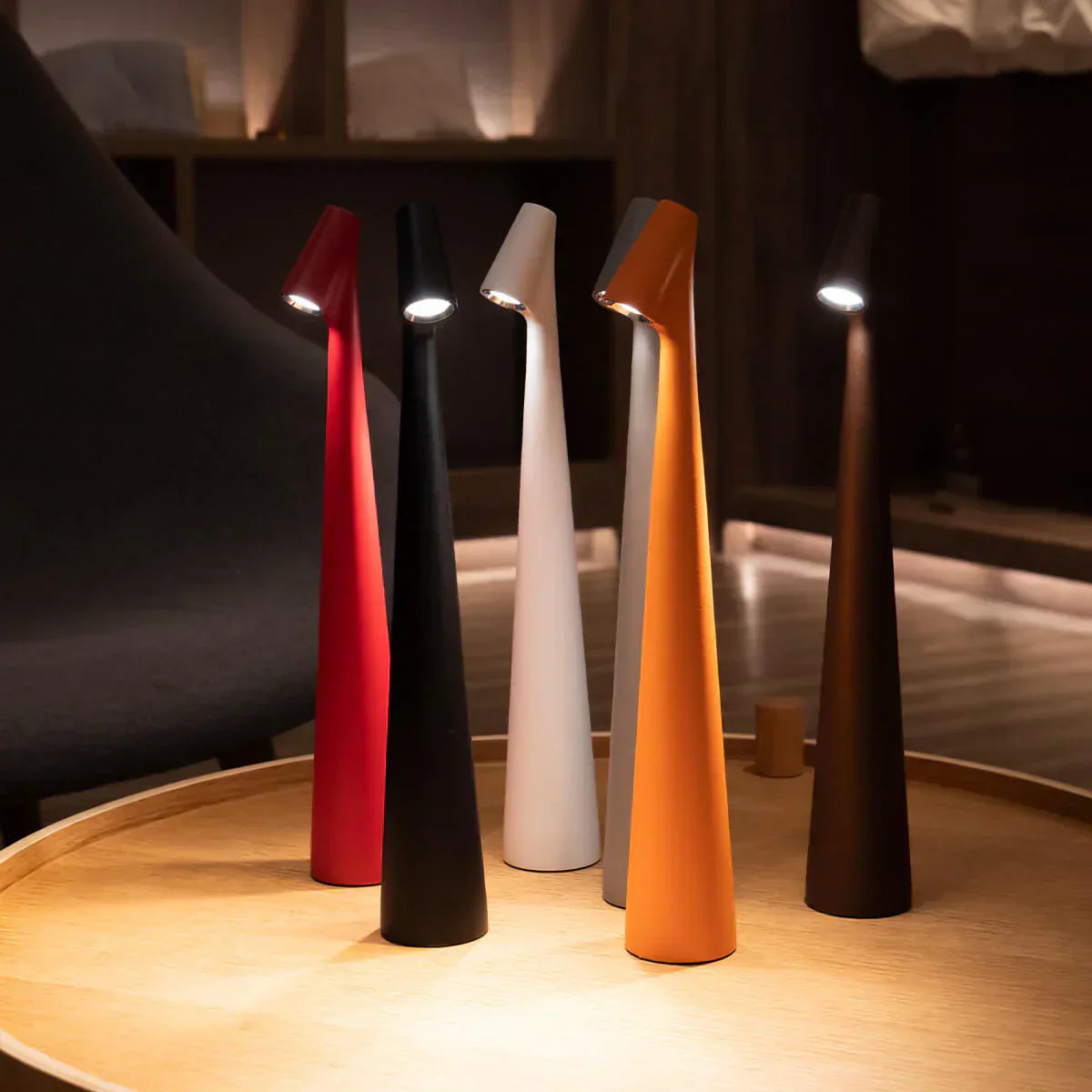Velmora – Lampada da Tavolo Moderna Minimalista