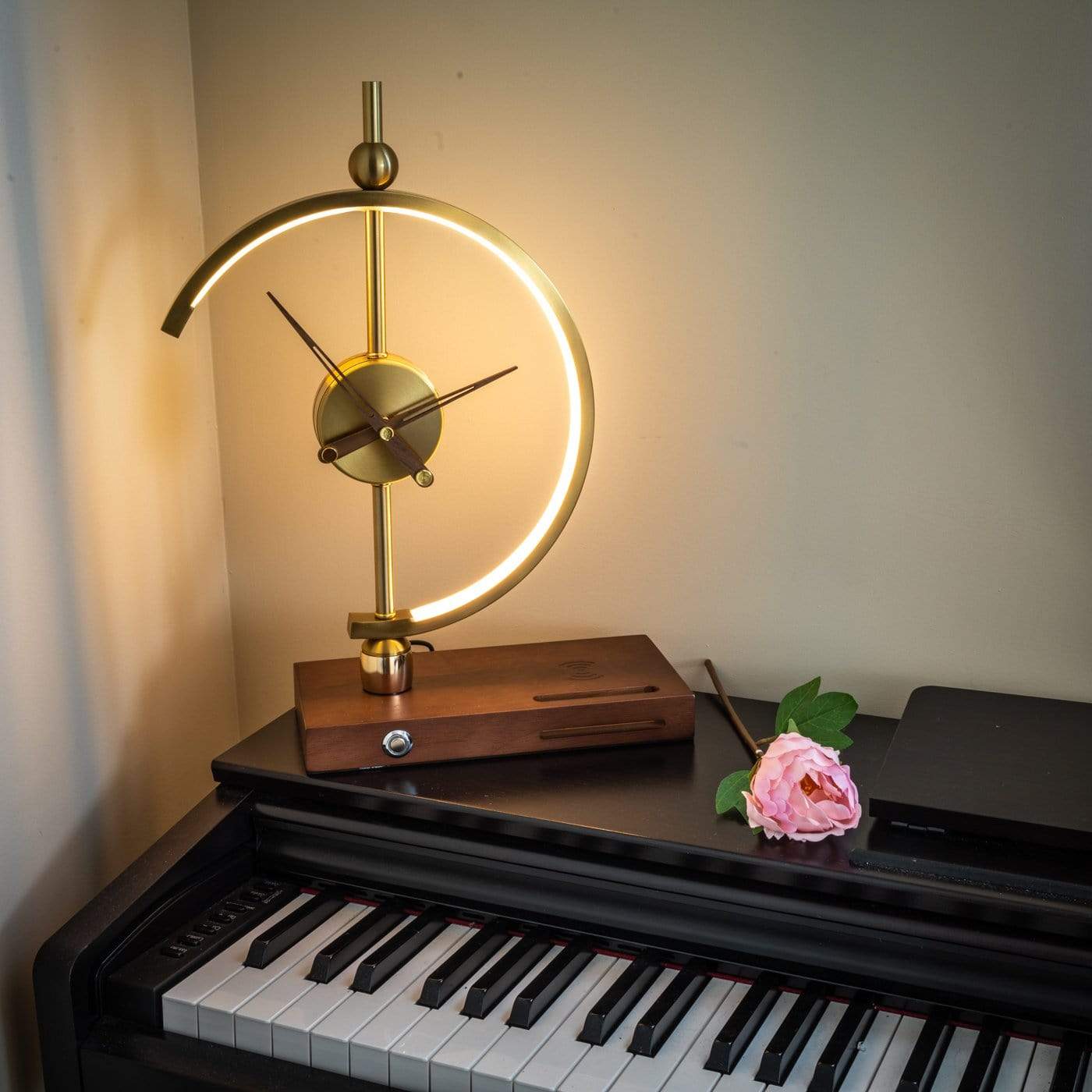 Navora – Lampe horloge sans fil avec chargeur