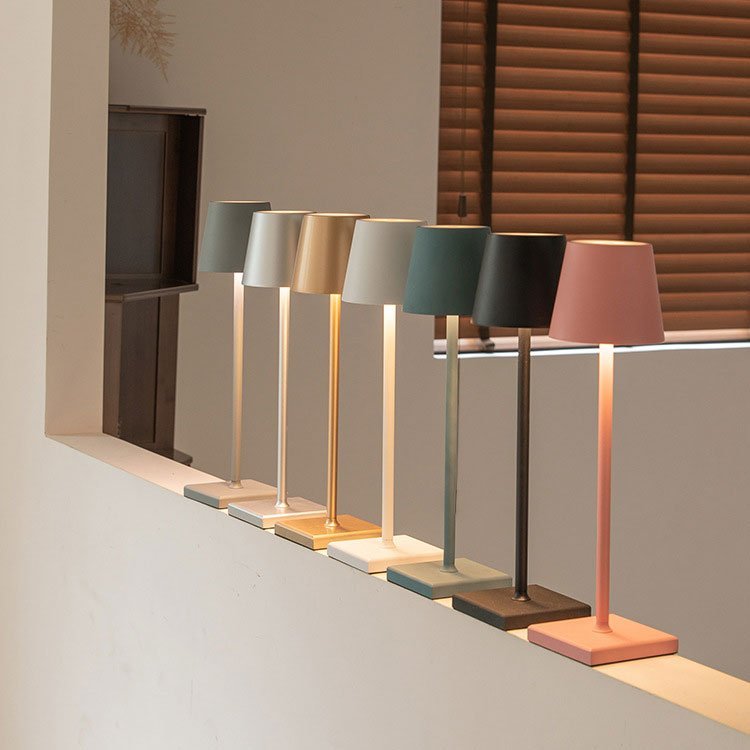 Liora – Lampada da Tavolo Ricaricabile Wireless