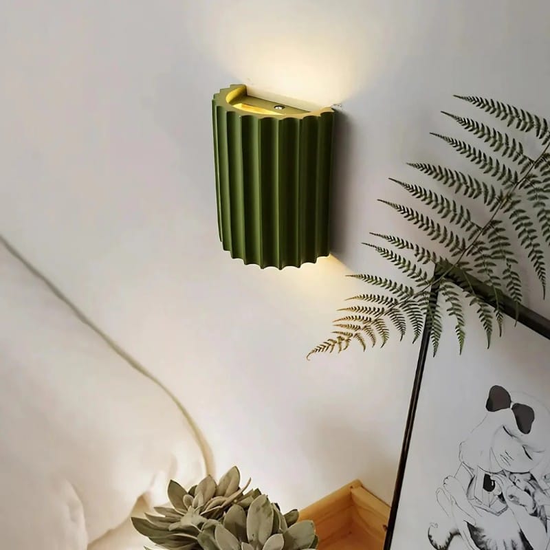 Sureline – Scandinavian Resin Wall Lamp
