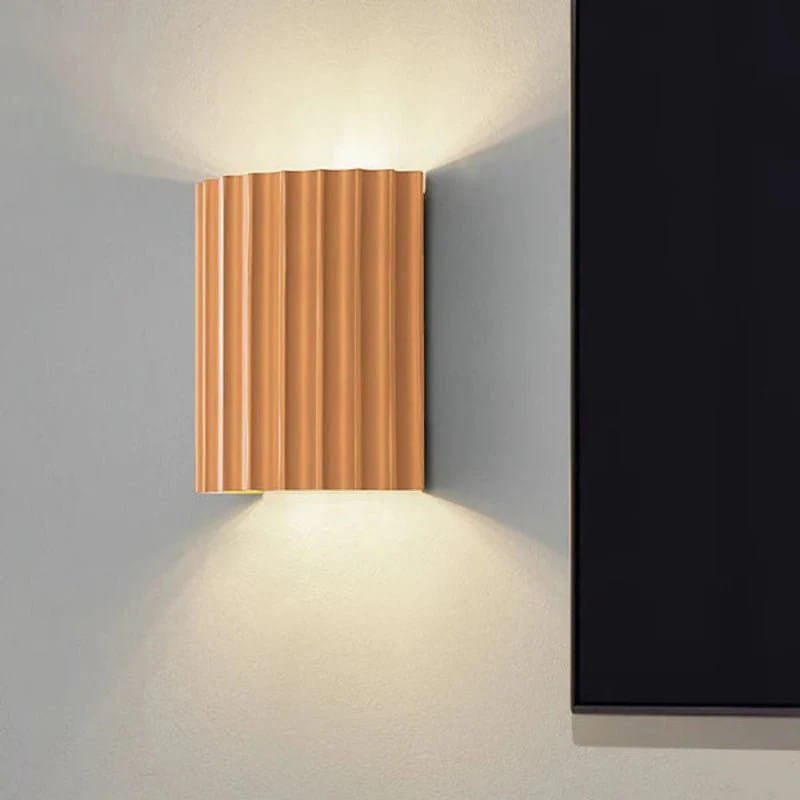 Sureline – Scandinavian Resin Wall Lamp