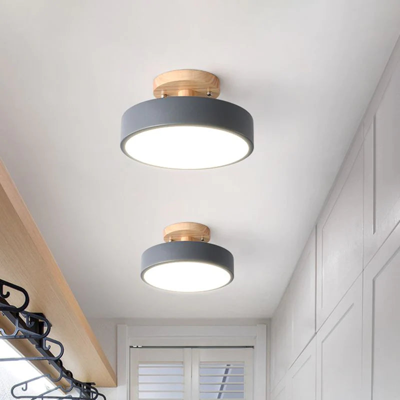 Aqiora – Lampada da soffitto LED circolare moderna con base in legno