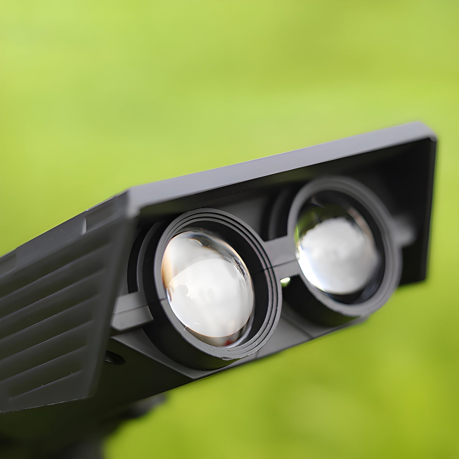 Adjustable Solar Outdoor Spotlight LED Landscape Garden Light - Image 4