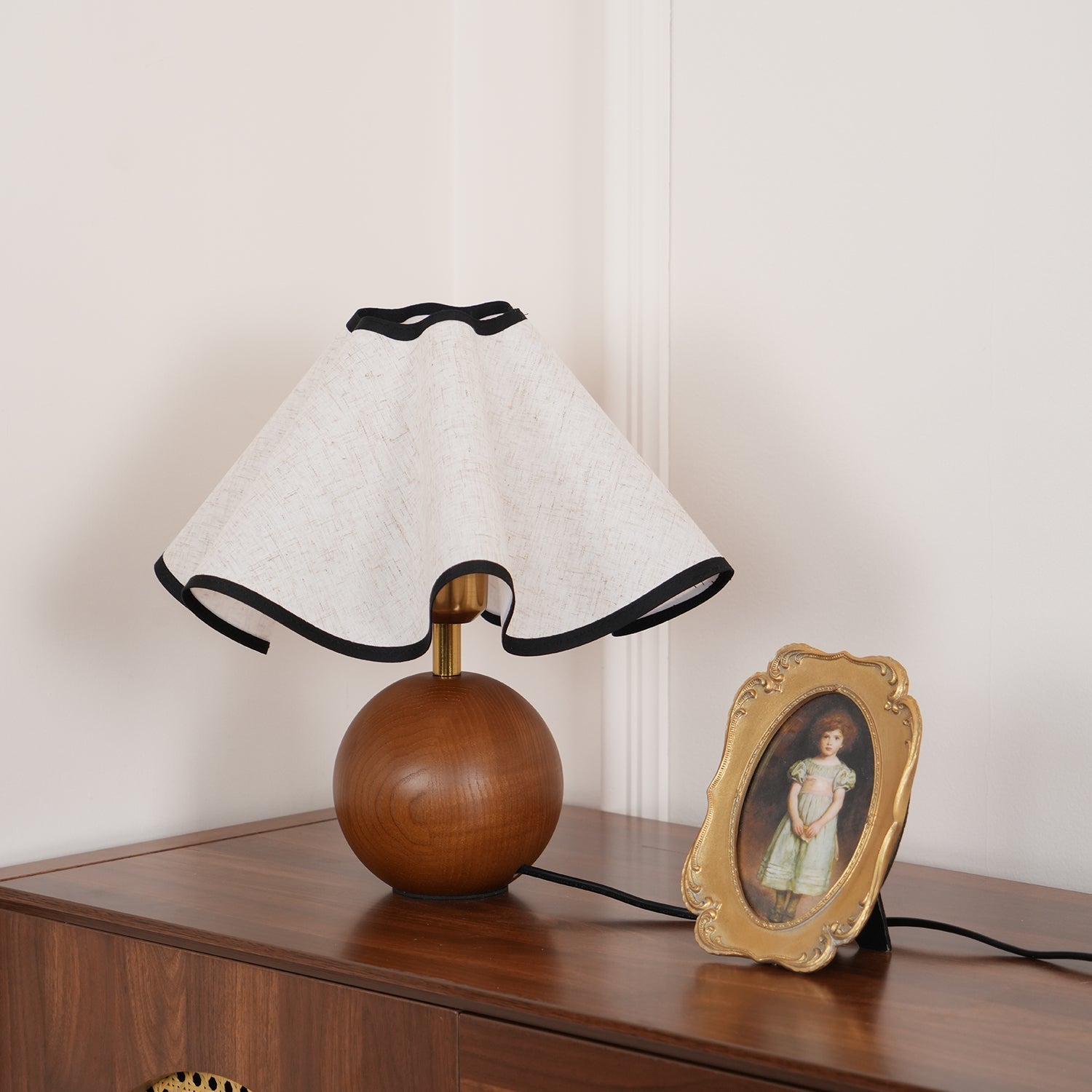 Mirelle - Lampe de table avec abat-jour en tissu motif crête de vague
