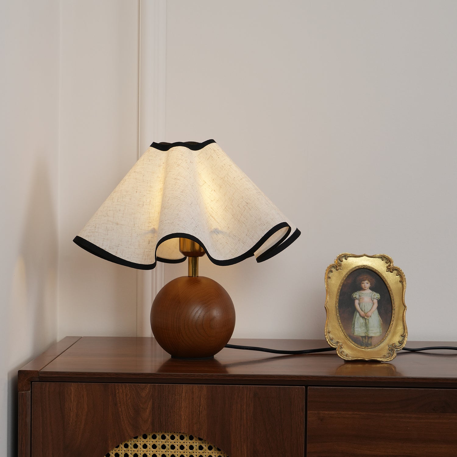 Mirelle - Lampe de table avec abat-jour en tissu motif crête de vague